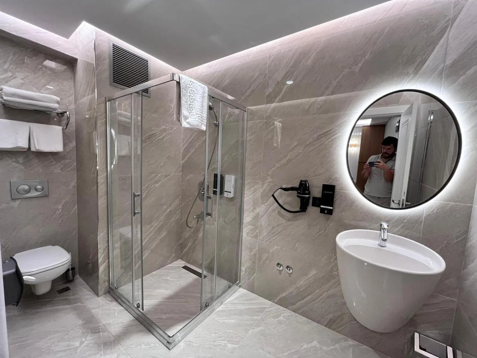 Bathroom in Gumus Palace Hotel