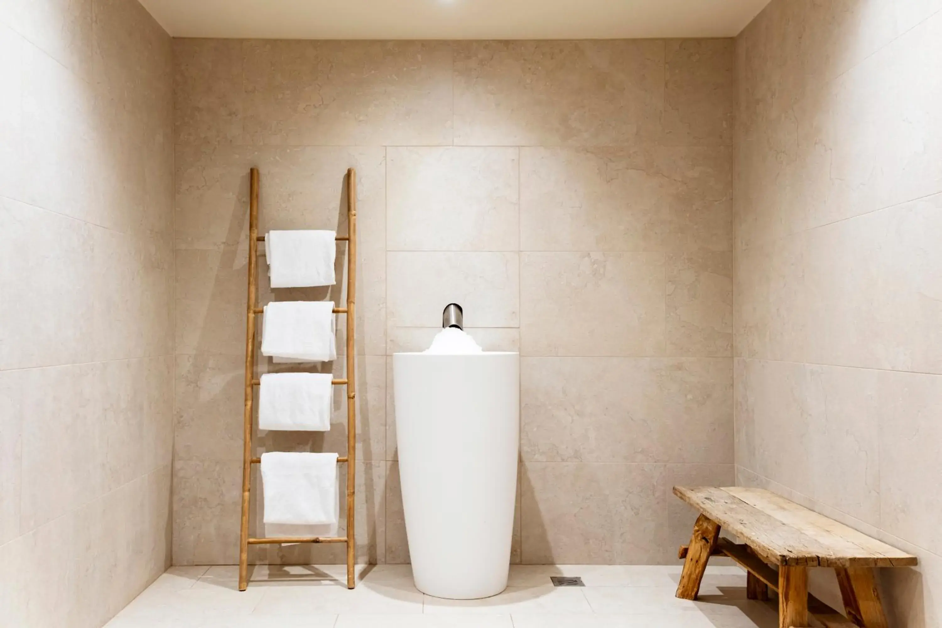 Spa and wellness centre/facilities in Mercure Bayeux Omaha Beach Spa and wellness centre/facilities in Mercure Bayeux Omaha Beach