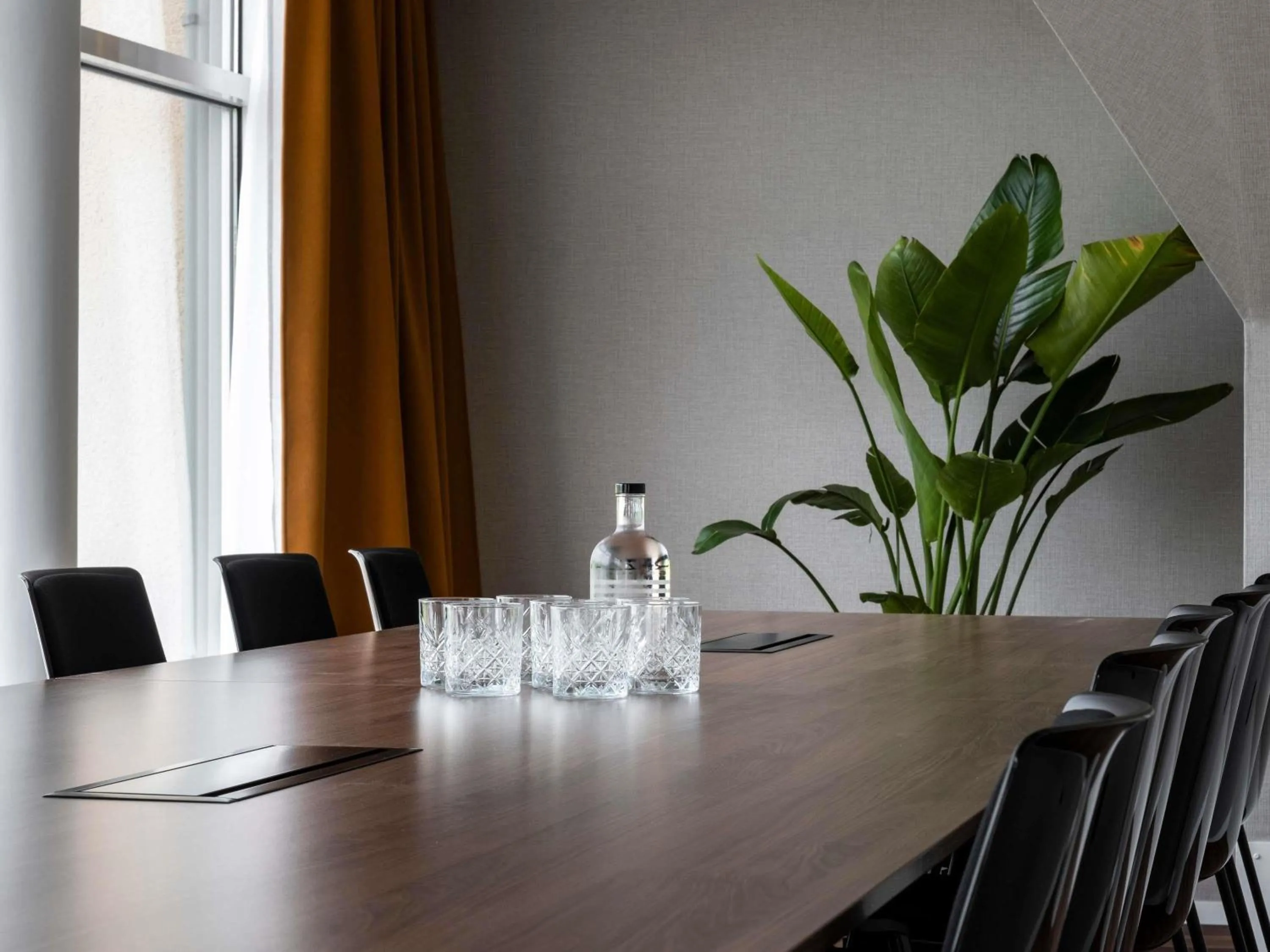 Meeting/conference room in Mercure Bayeux Omaha Beach