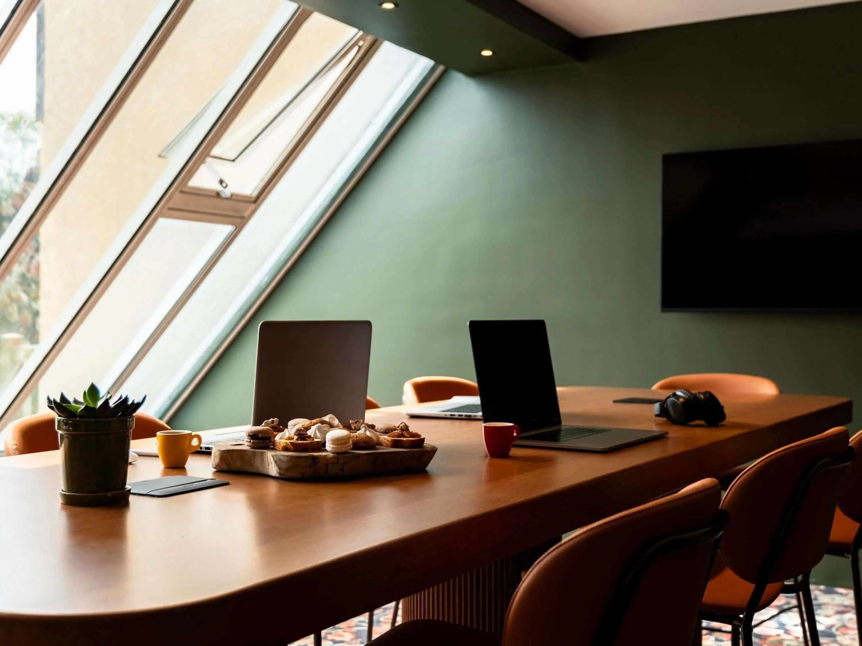 Property building in Mercure Bayeux Omaha Beach