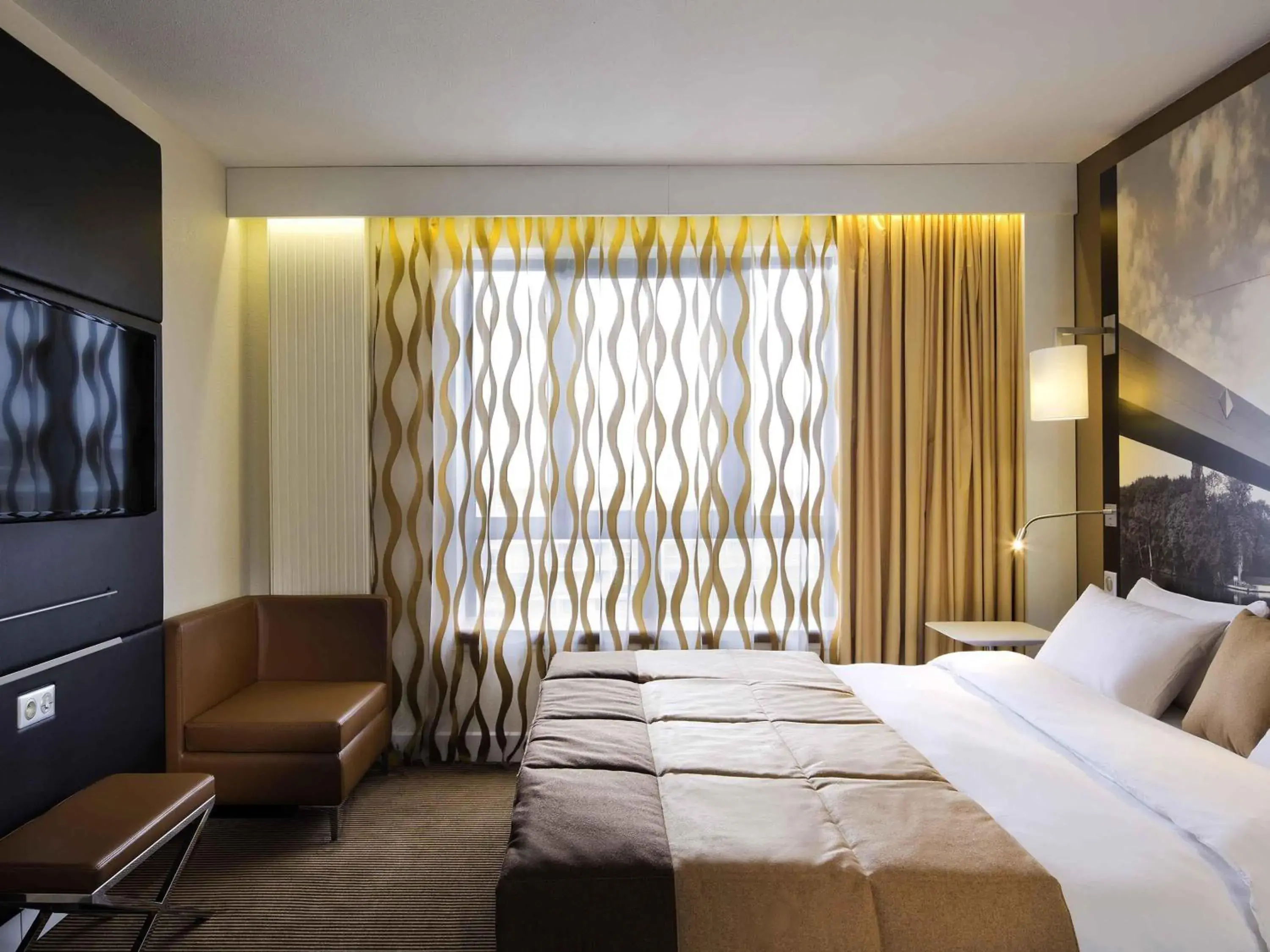 Superior Double Room in Mercure Cergy Pontoise Centre Superior Double Room in Mercure Cergy Pontoise Centre