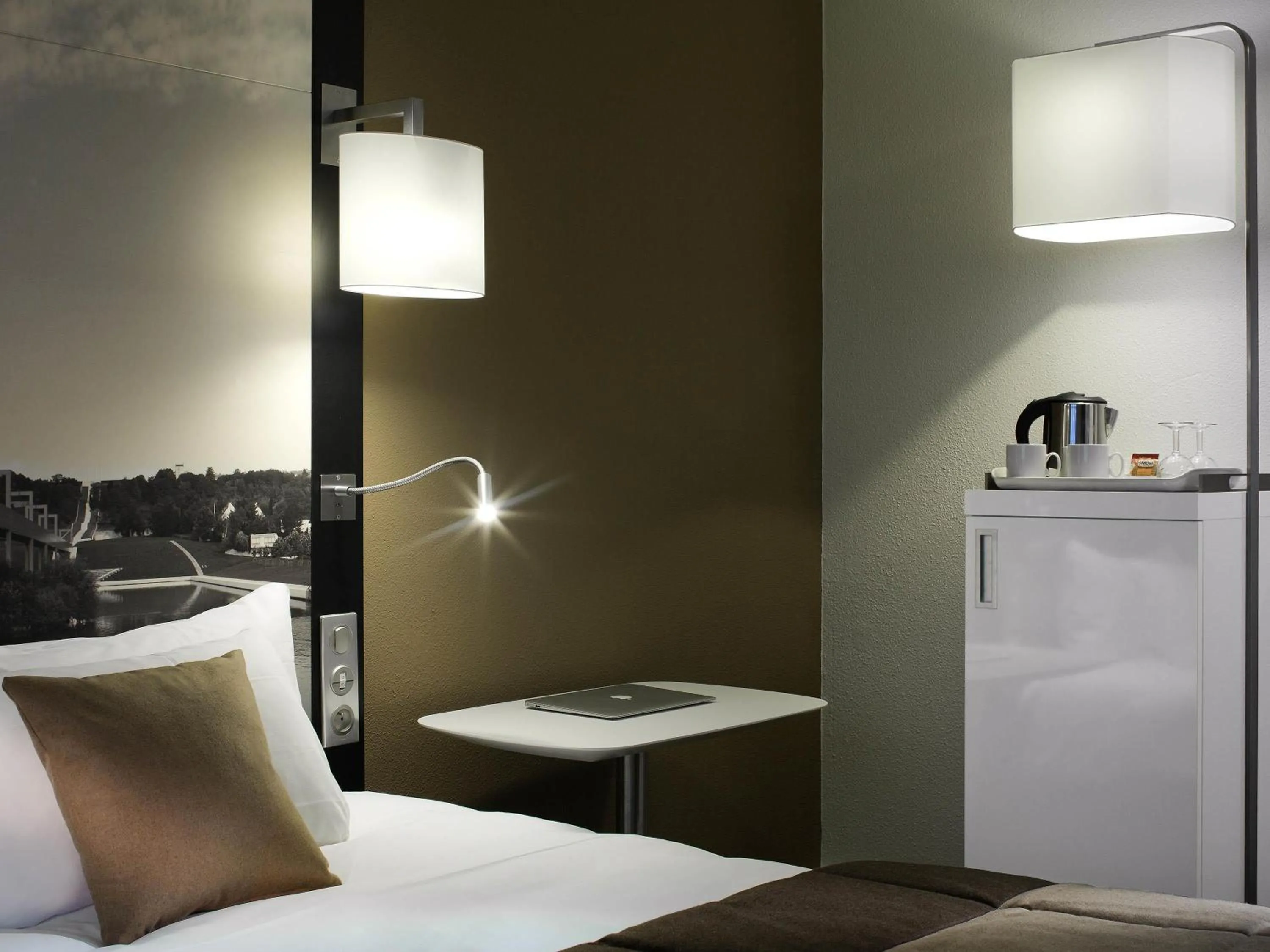 Bedroom, Bed in Mercure Cergy Pontoise Centre