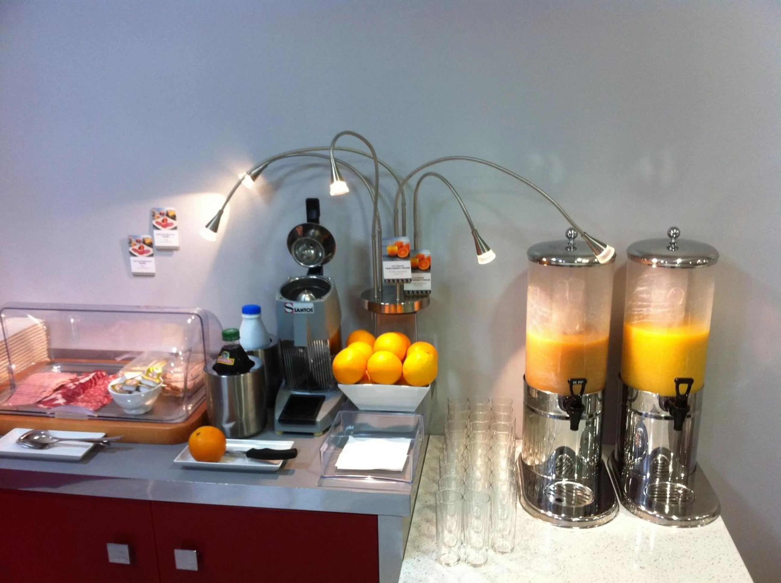 Restaurant/places to eat in Mercure Cergy Pontoise Centre