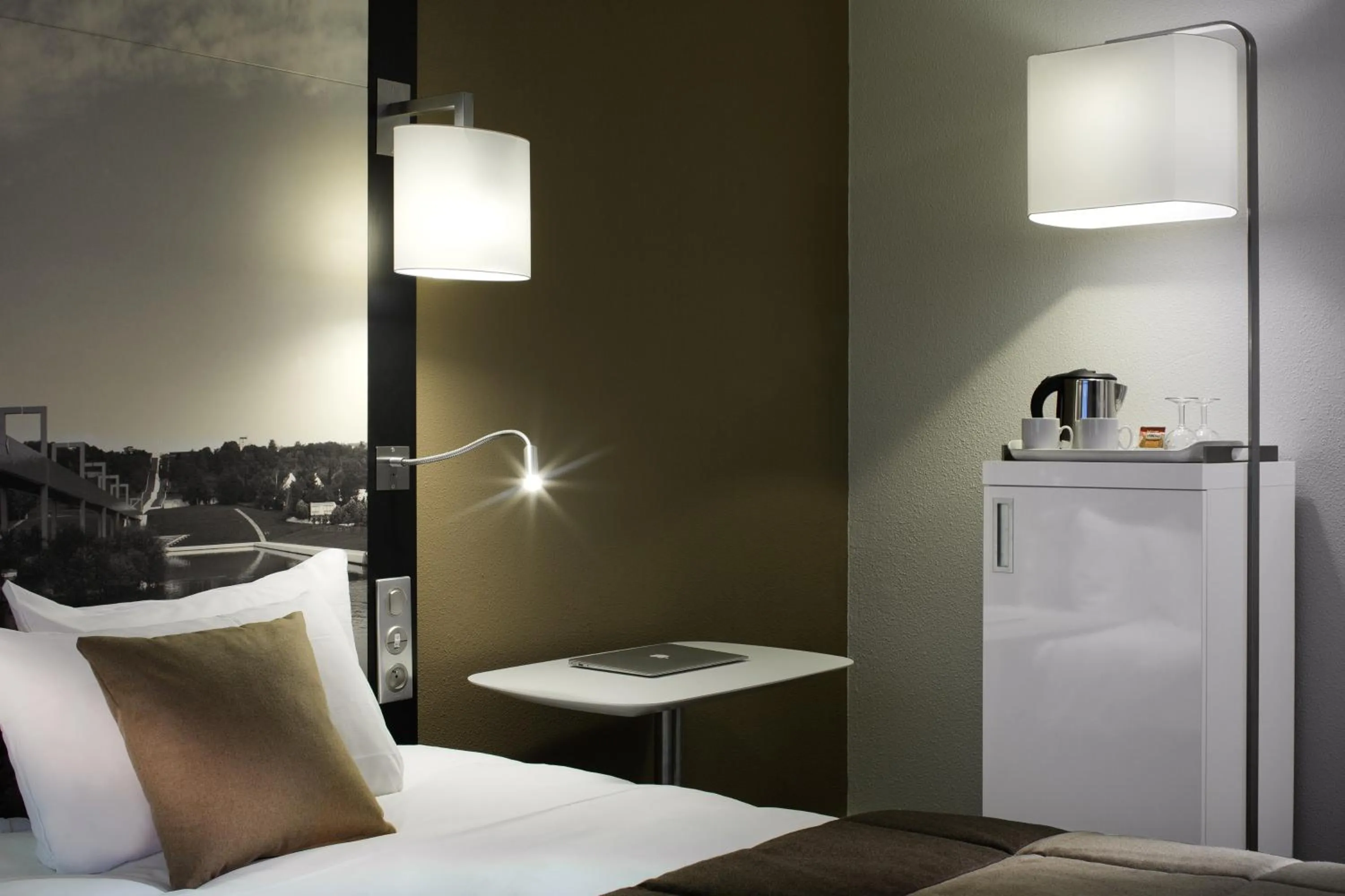 Bedroom, Bed in Mercure Cergy Pontoise Centre