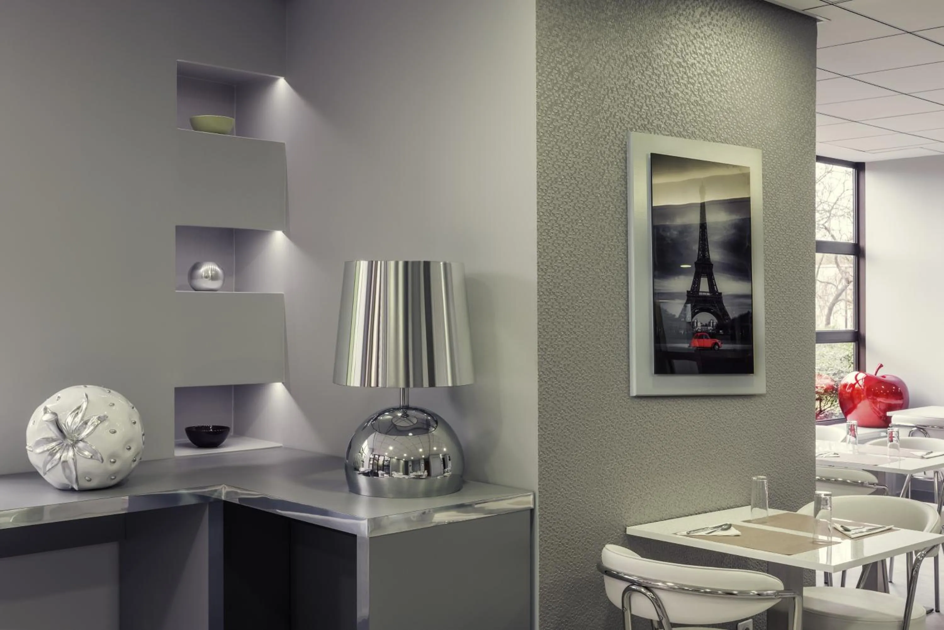 Restaurant/places to eat in Mercure Cergy Pontoise Centre