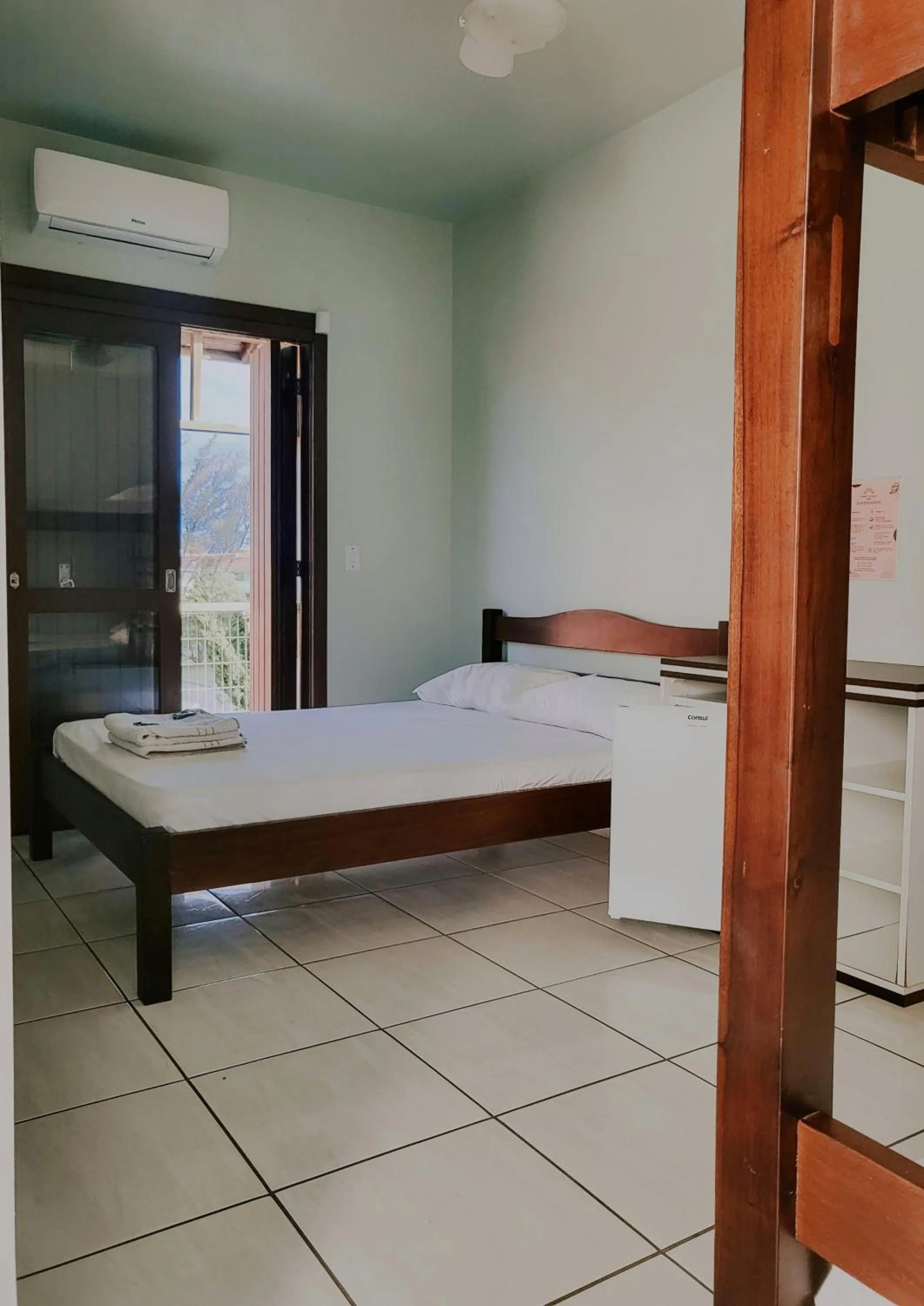 Bed in Hotel Girassol