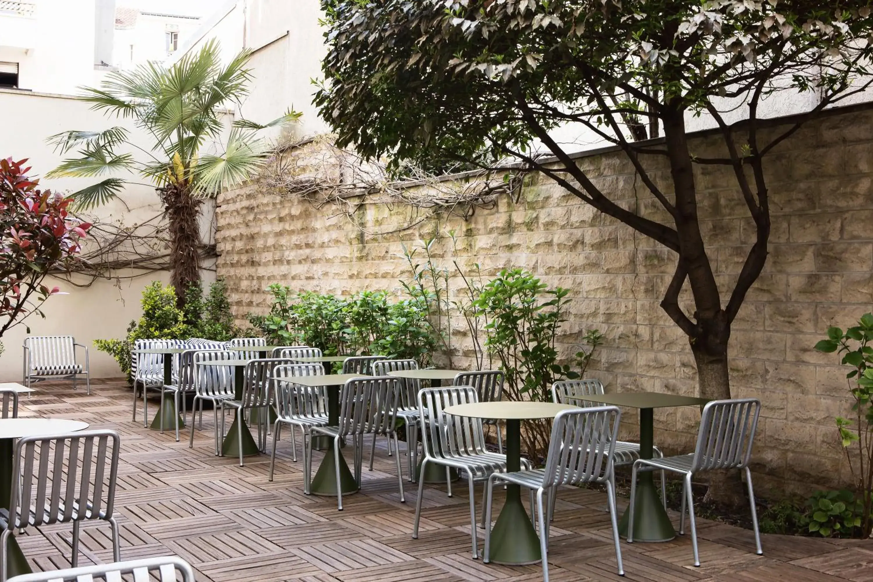 Property building in Hôtel Rosalie Property building in Hôtel Rosalie