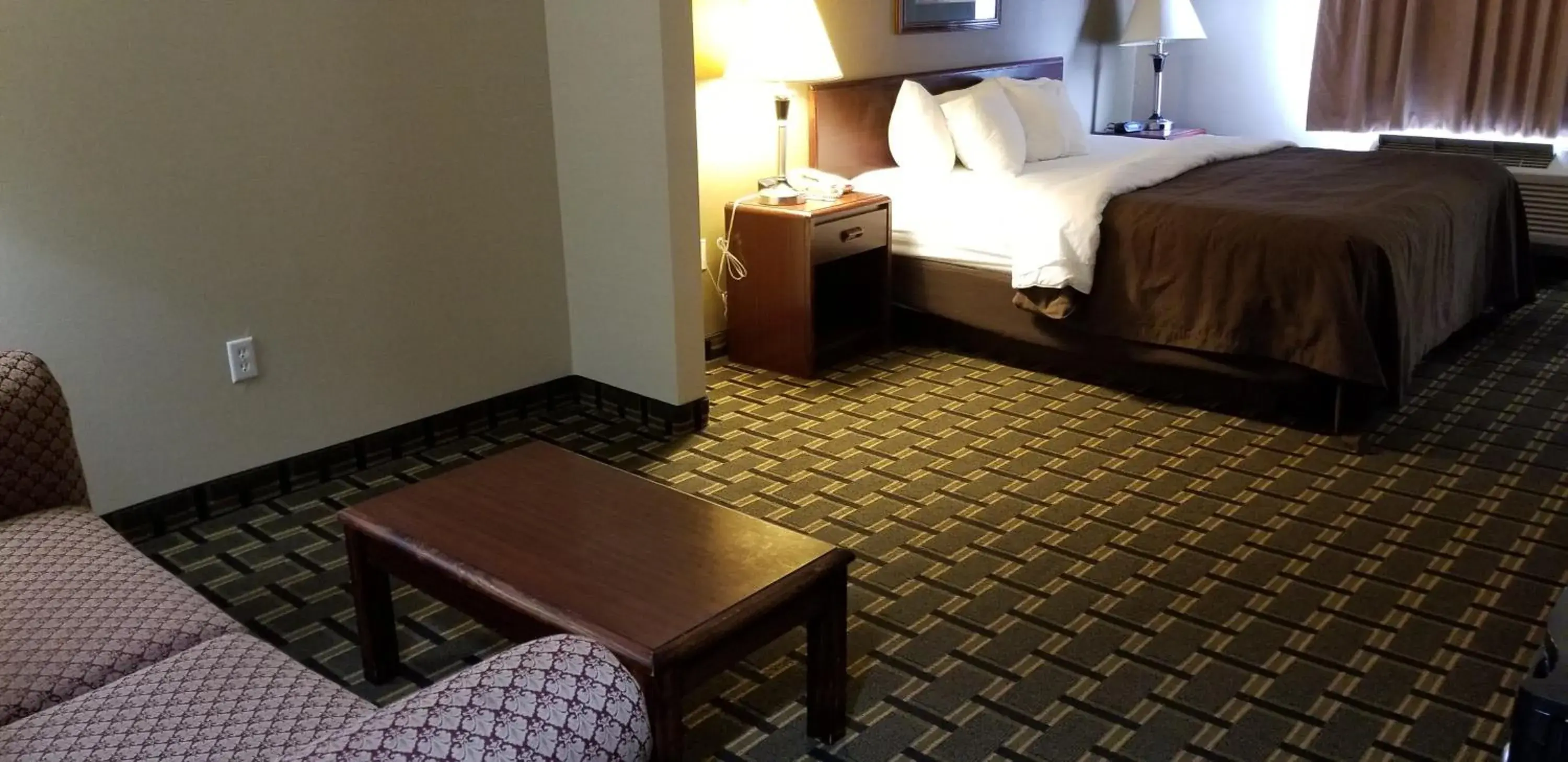 Bedroom, Bed in FairBridge Inn & Suites Batavia-Darien Amusement Park