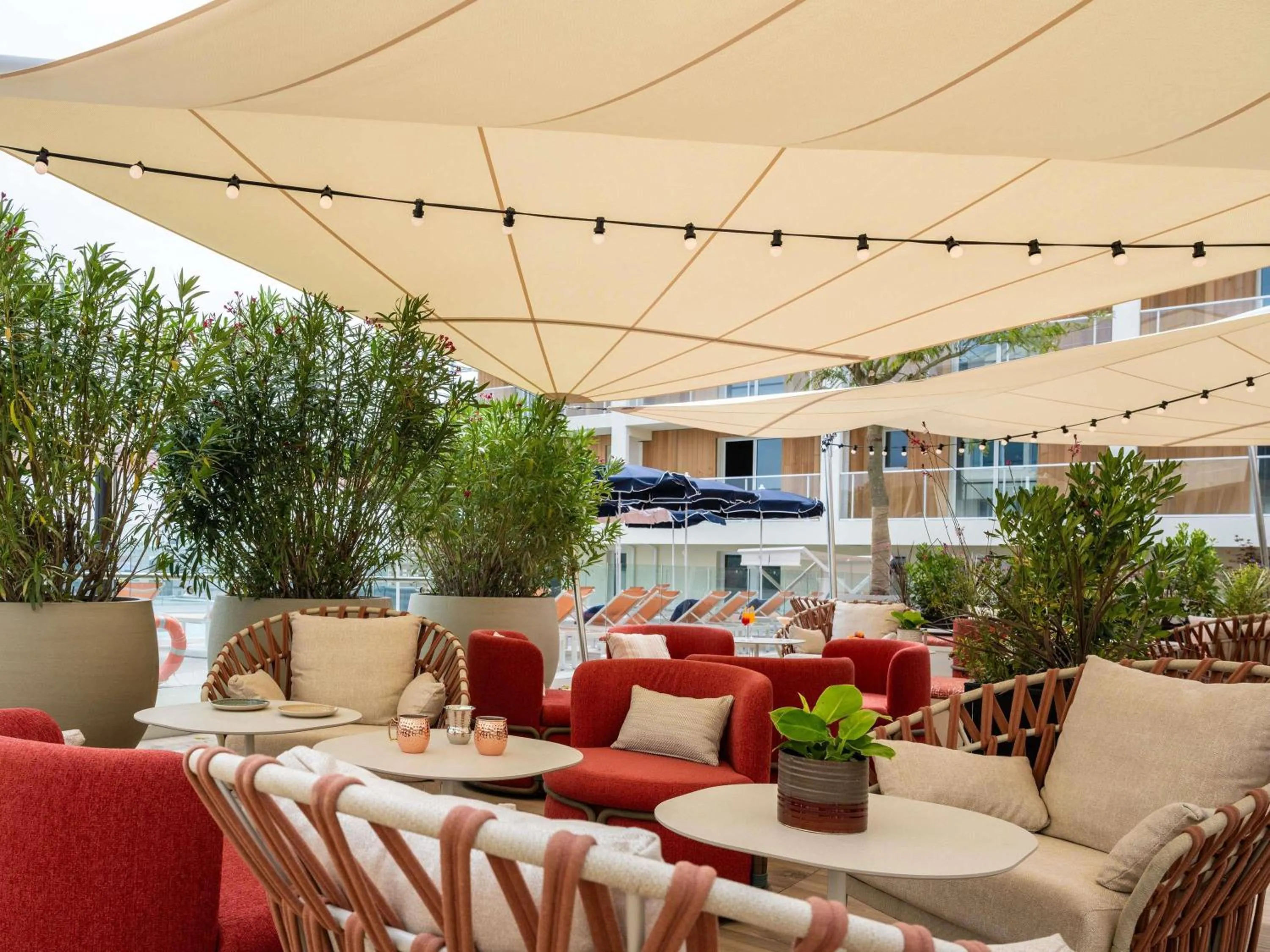 Pool view in Mercure La Rochelle Vieux Port