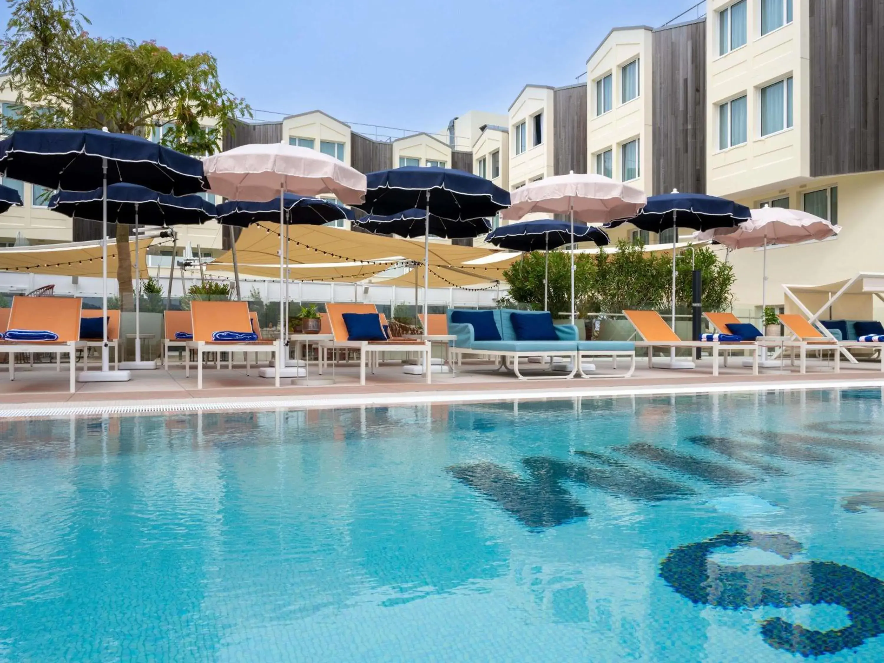 Pool view in Mercure La Rochelle Vieux Port Pool view in Mercure La Rochelle Vieux Port