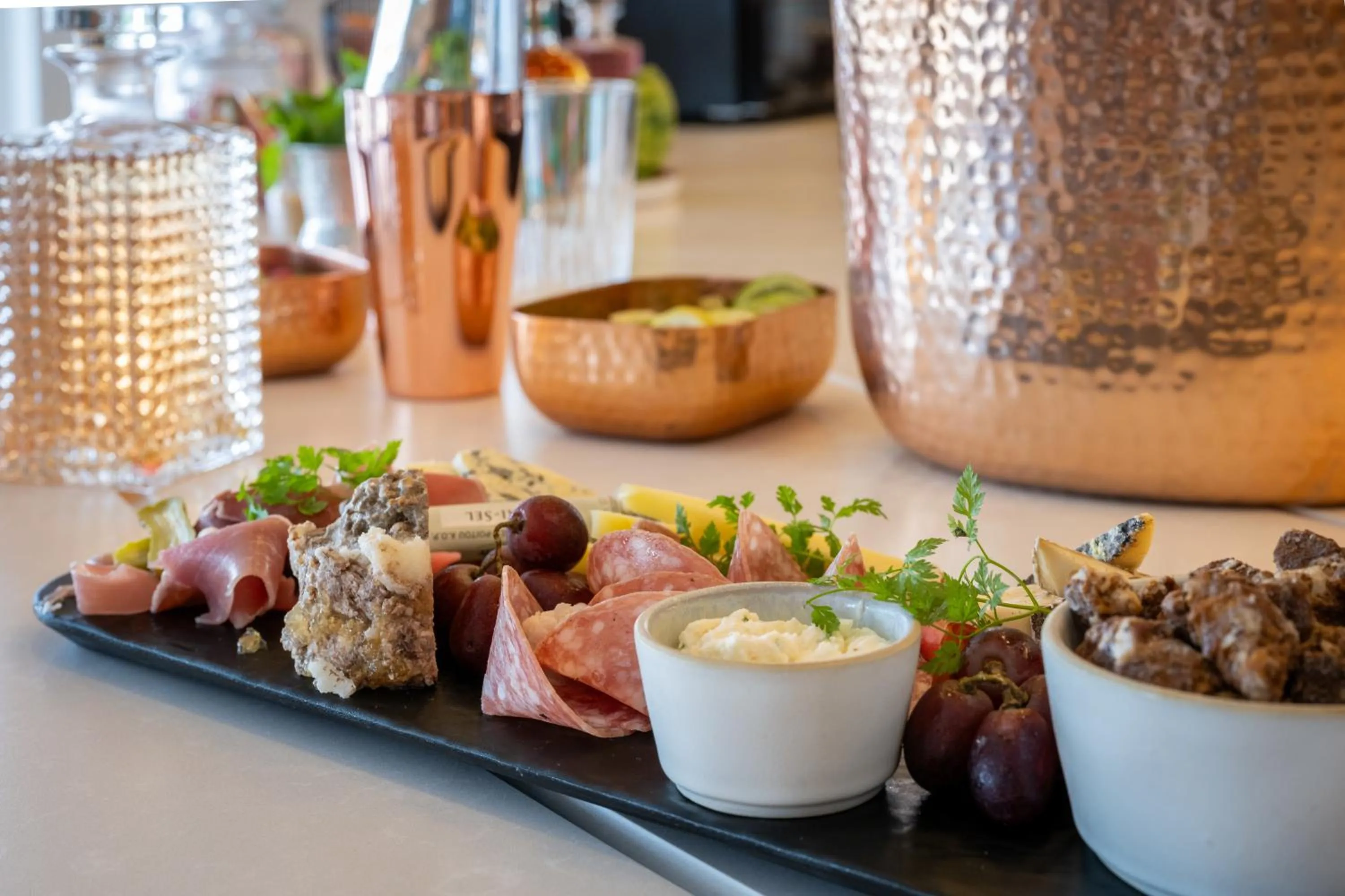 Food and drinks in Mercure La Rochelle Vieux Port