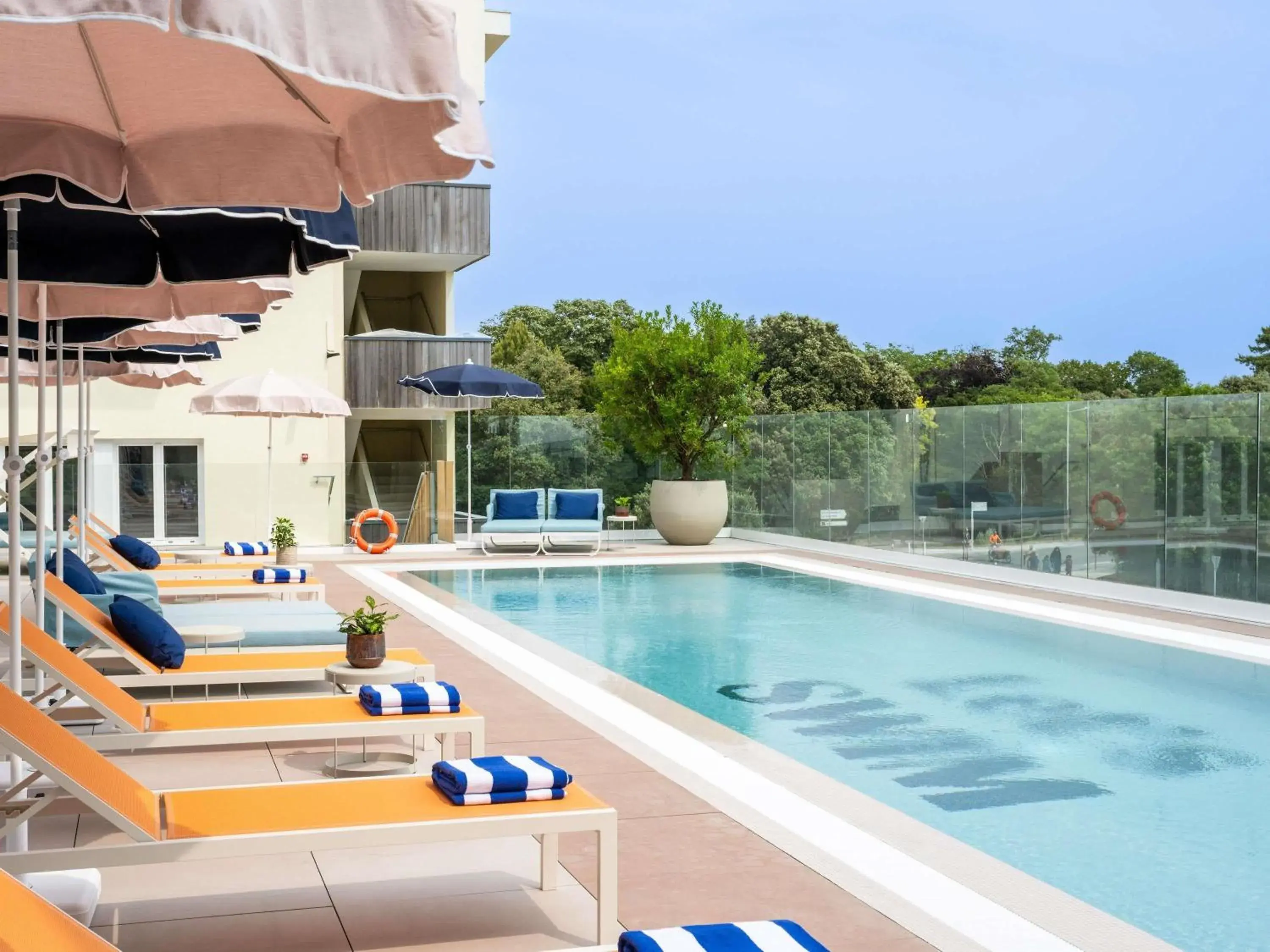 Pool view in Mercure La Rochelle Vieux Port Pool view in Mercure La Rochelle Vieux Port