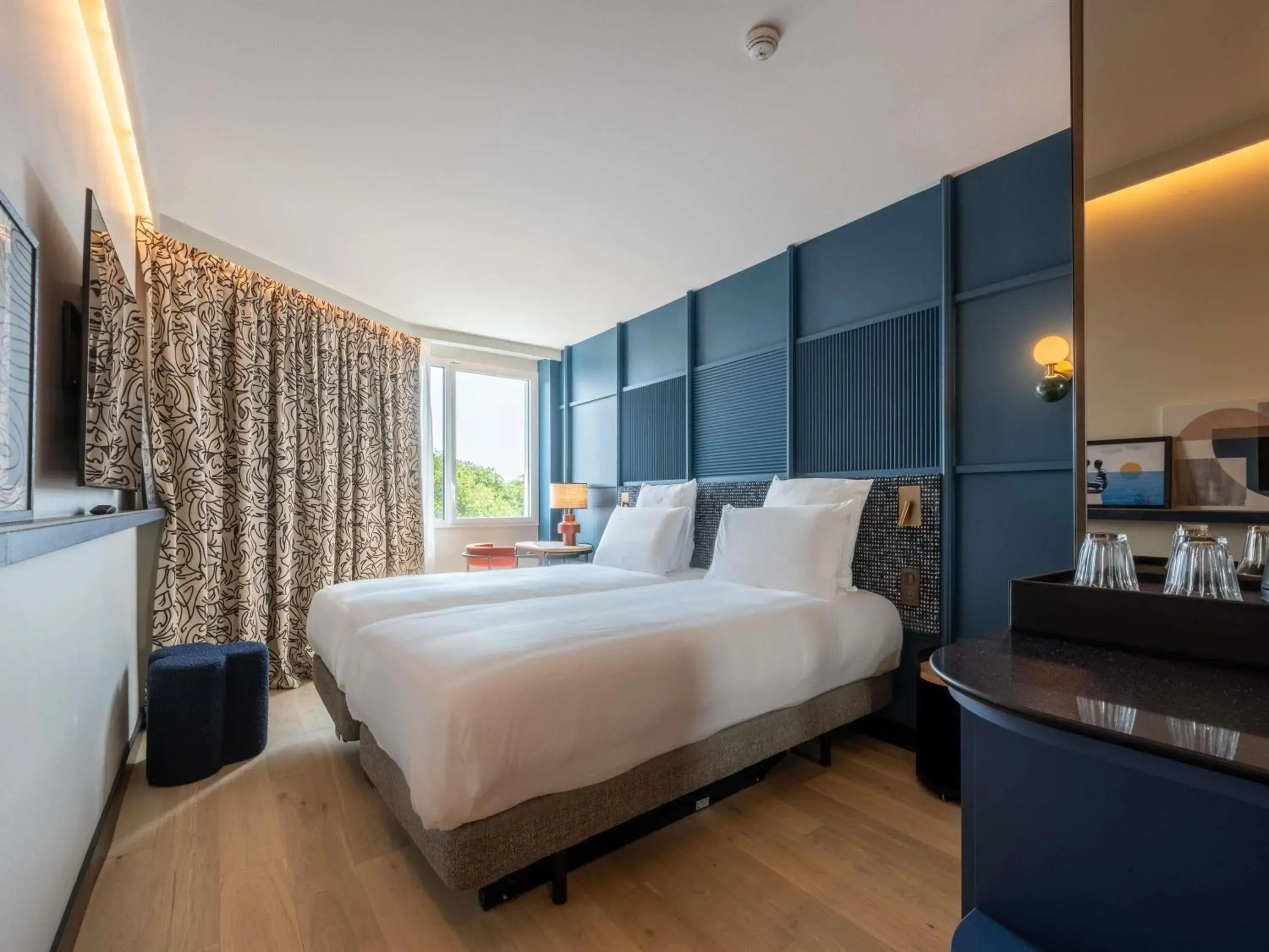 Bedroom, Bed in Mercure La Rochelle Vieux Port Bedroom, Bed in Mercure La Rochelle Vieux Port