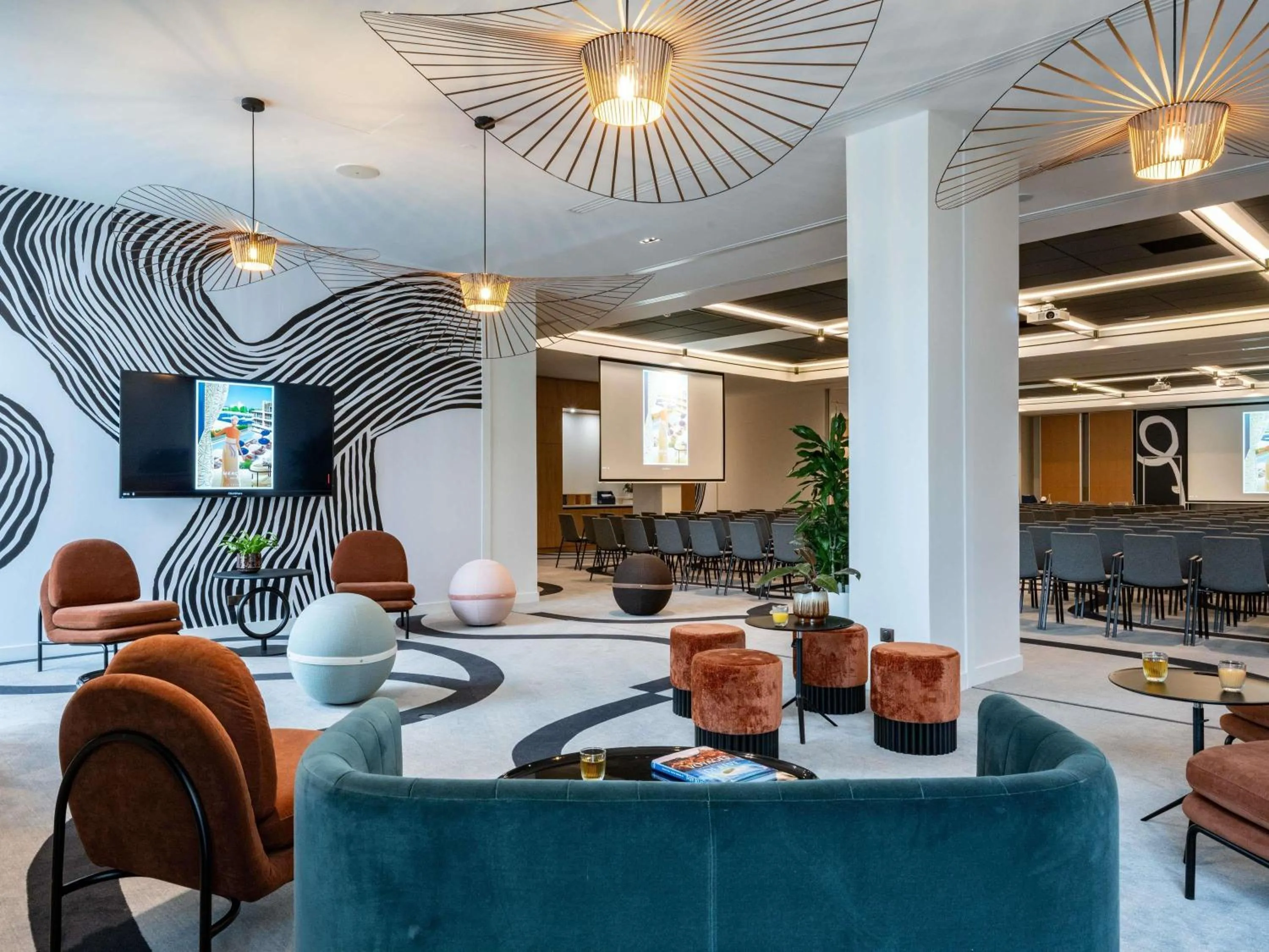 Meeting/conference room in Mercure La Rochelle Vieux Port