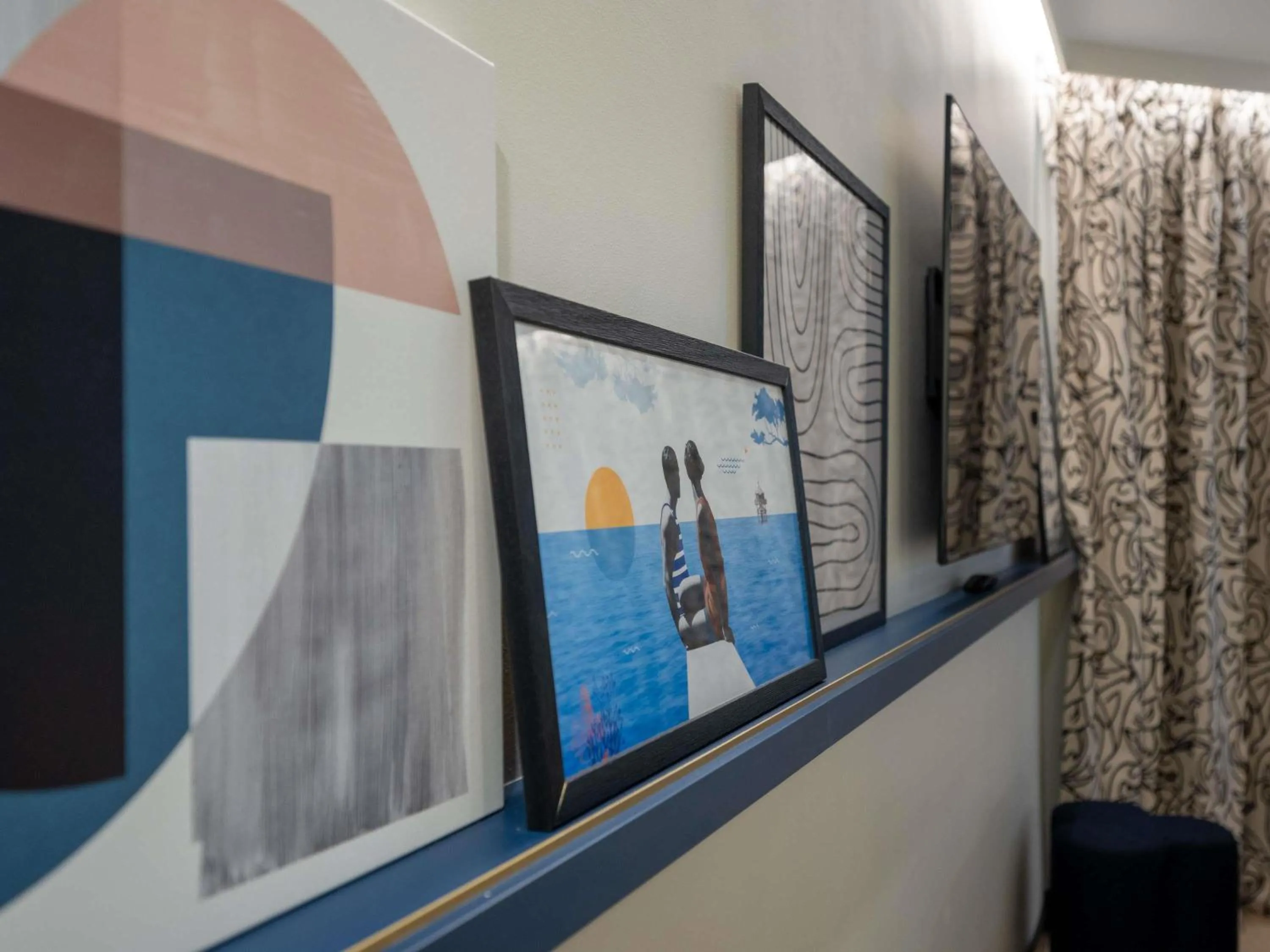 Bedroom in Mercure La Rochelle Vieux Port