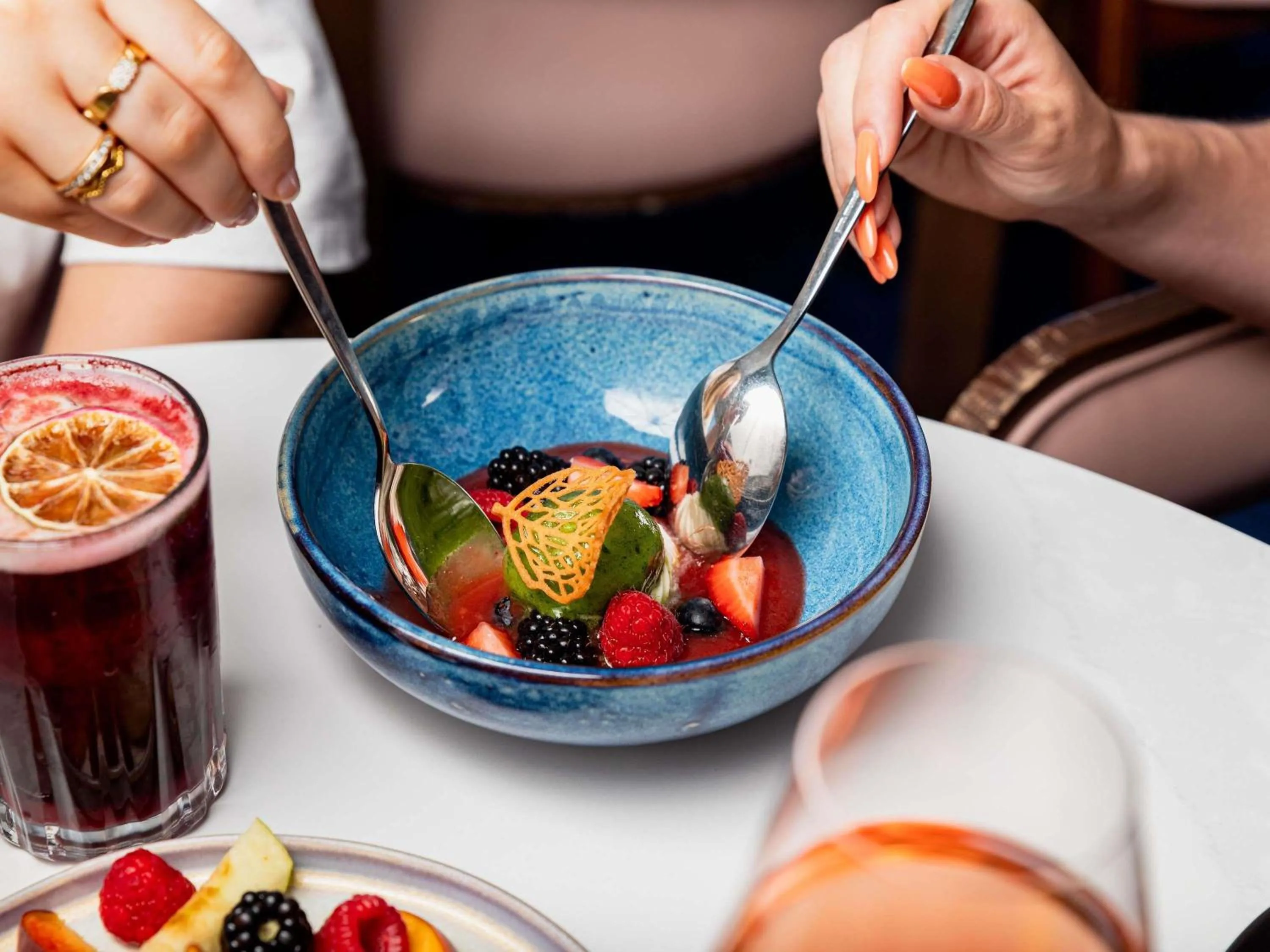 Restaurant/places to eat in Mercure La Rochelle Vieux Port