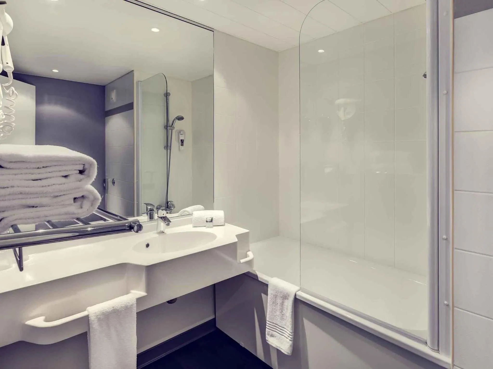 Bedroom in ibis Styles Beauvais