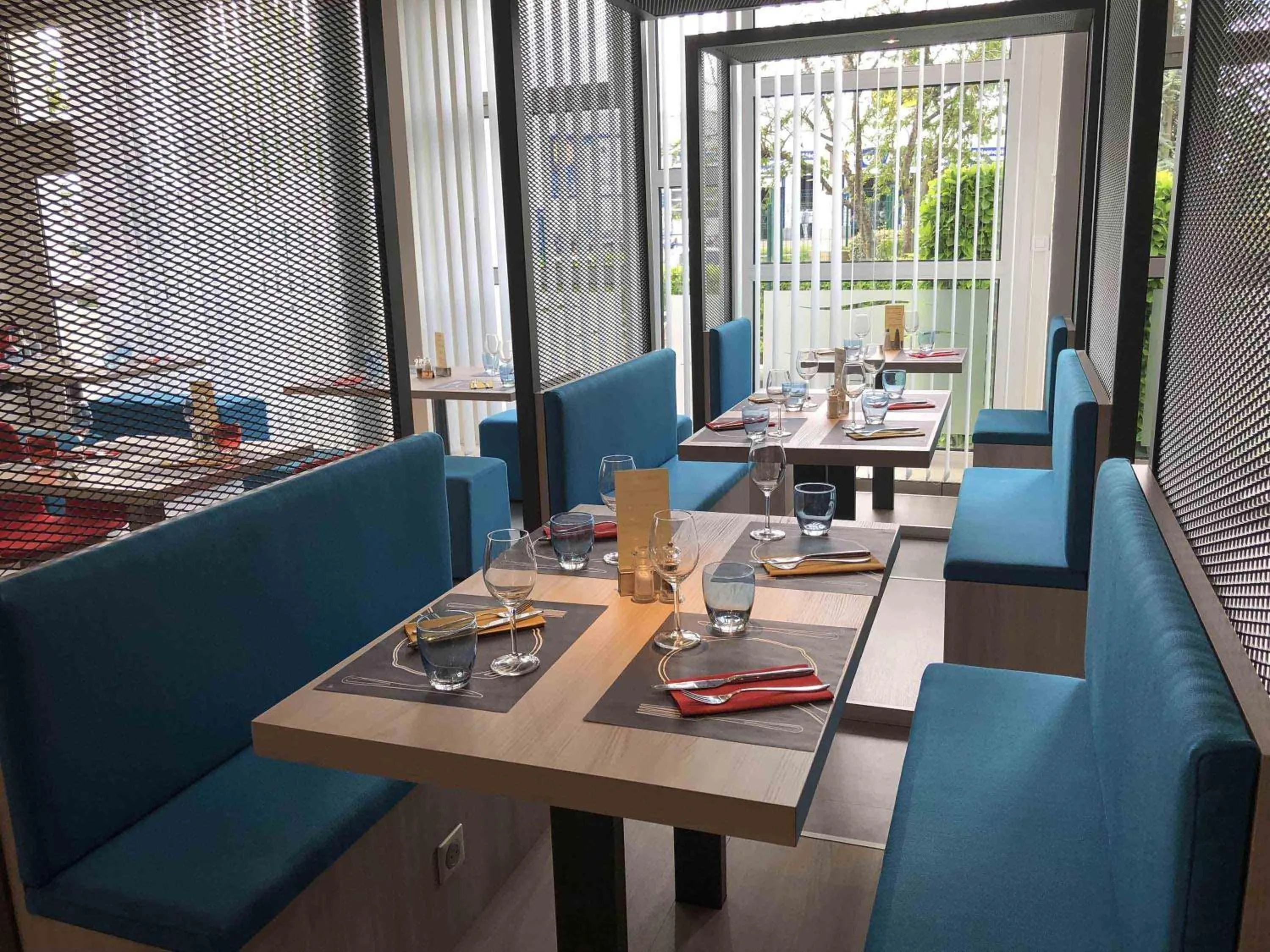 Restaurant/places to eat in ibis Styles Beauvais