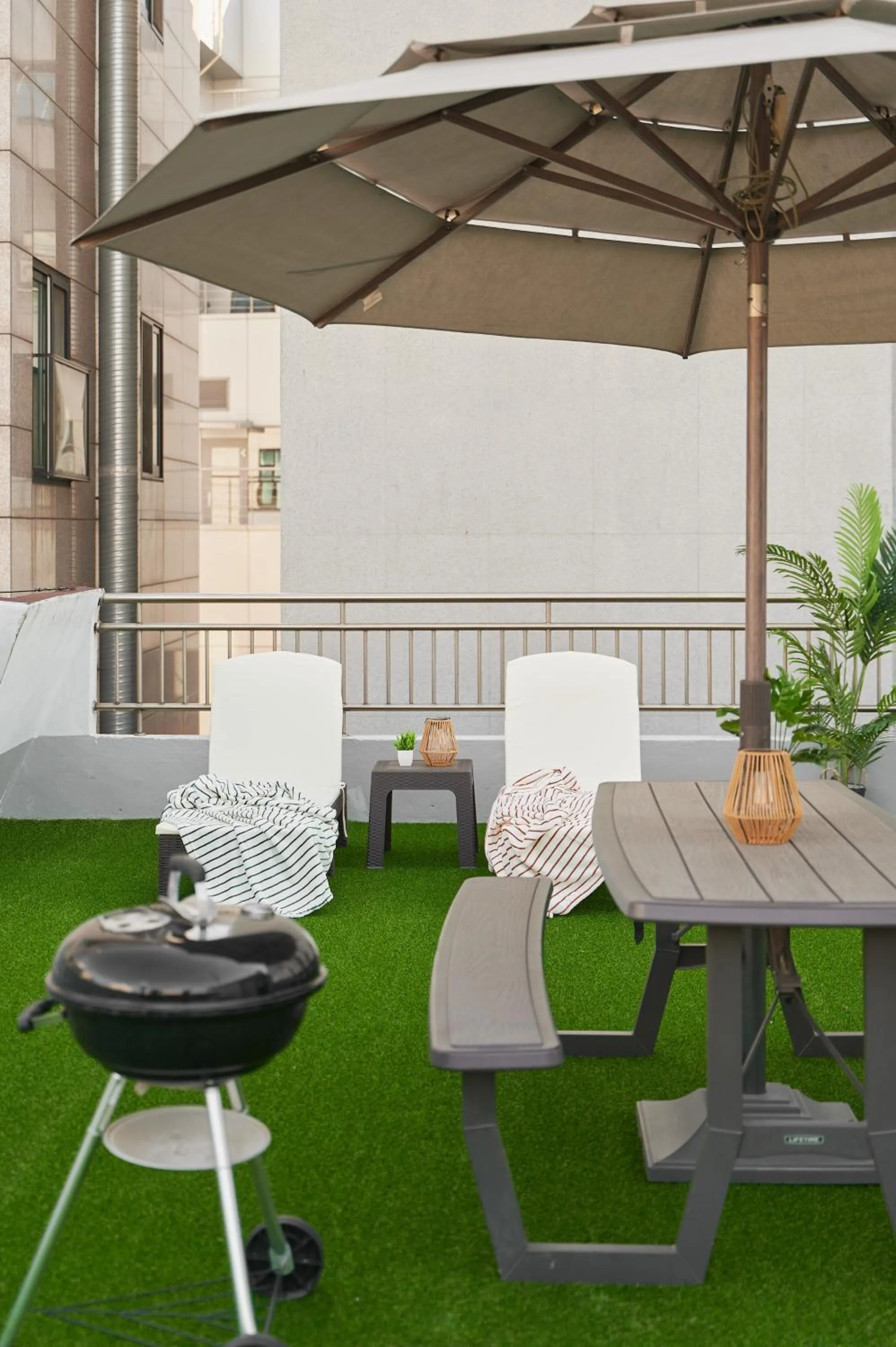 Balcony/Terrace in Dawoo House 2 in Hongdae