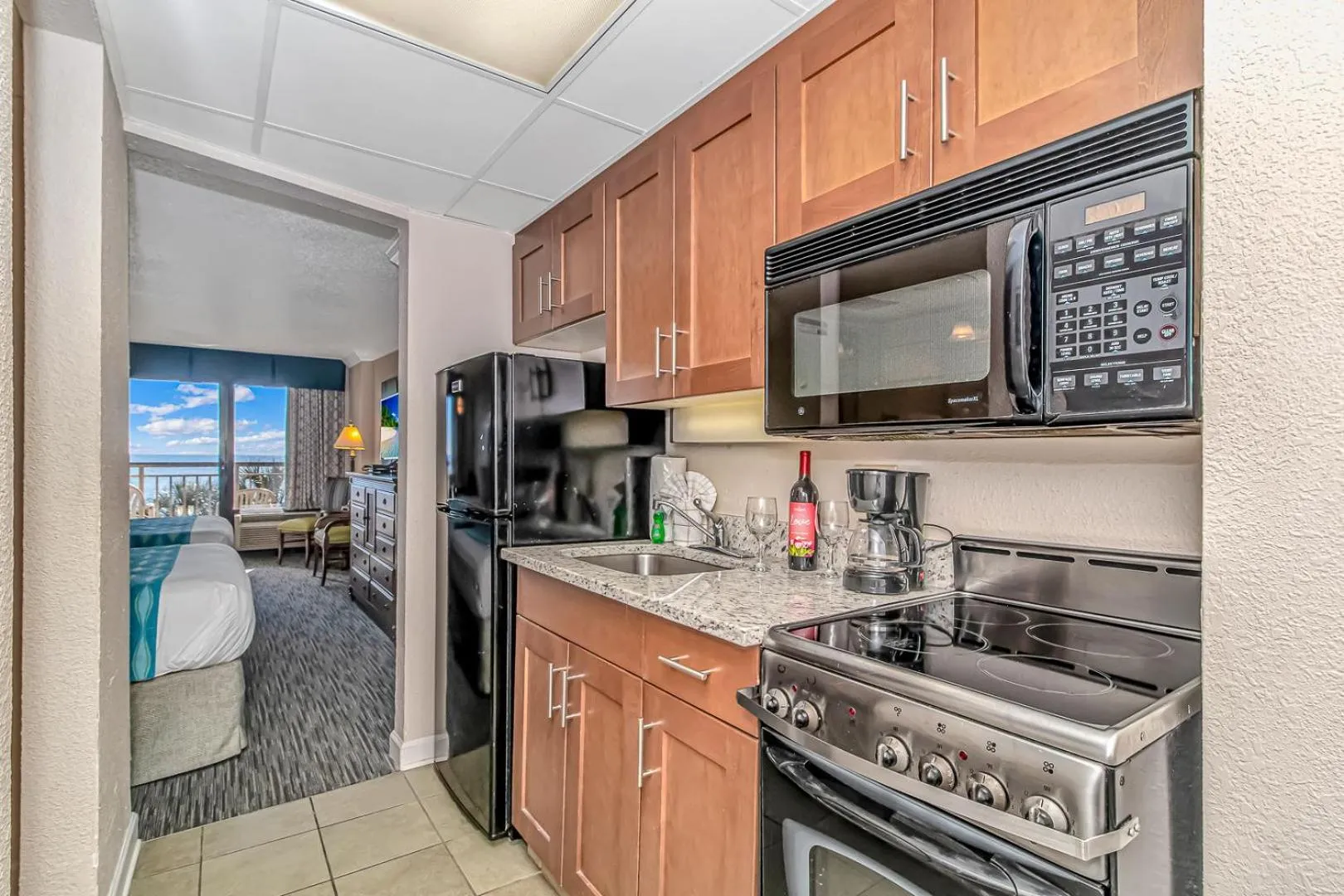 Kitchen or kitchenette in Holiday Pavilion 405