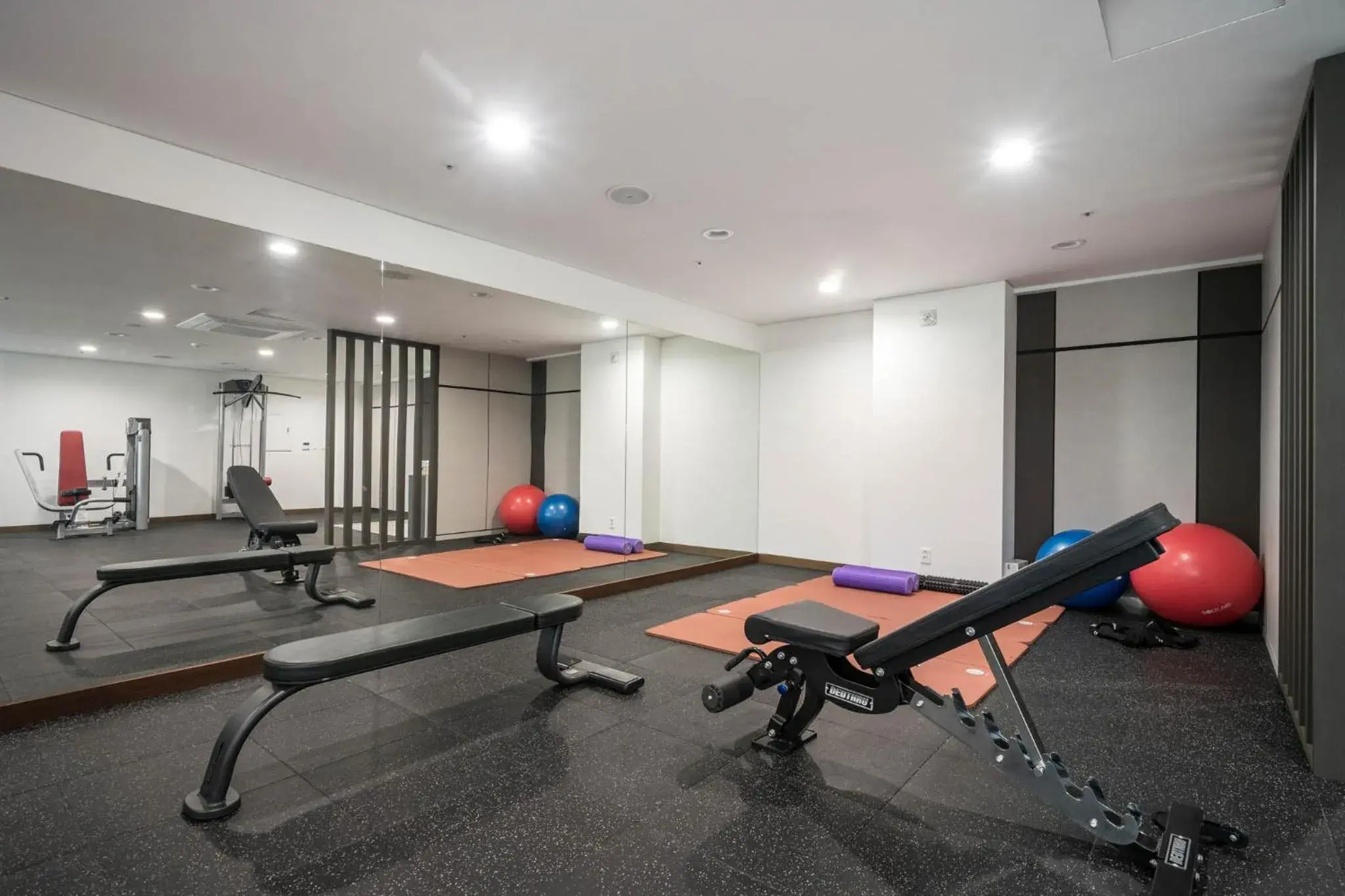 Fitness centre/facilities in Grab The Ocean Songdo Fitness centre/facilities in Grab The Ocean Songdo