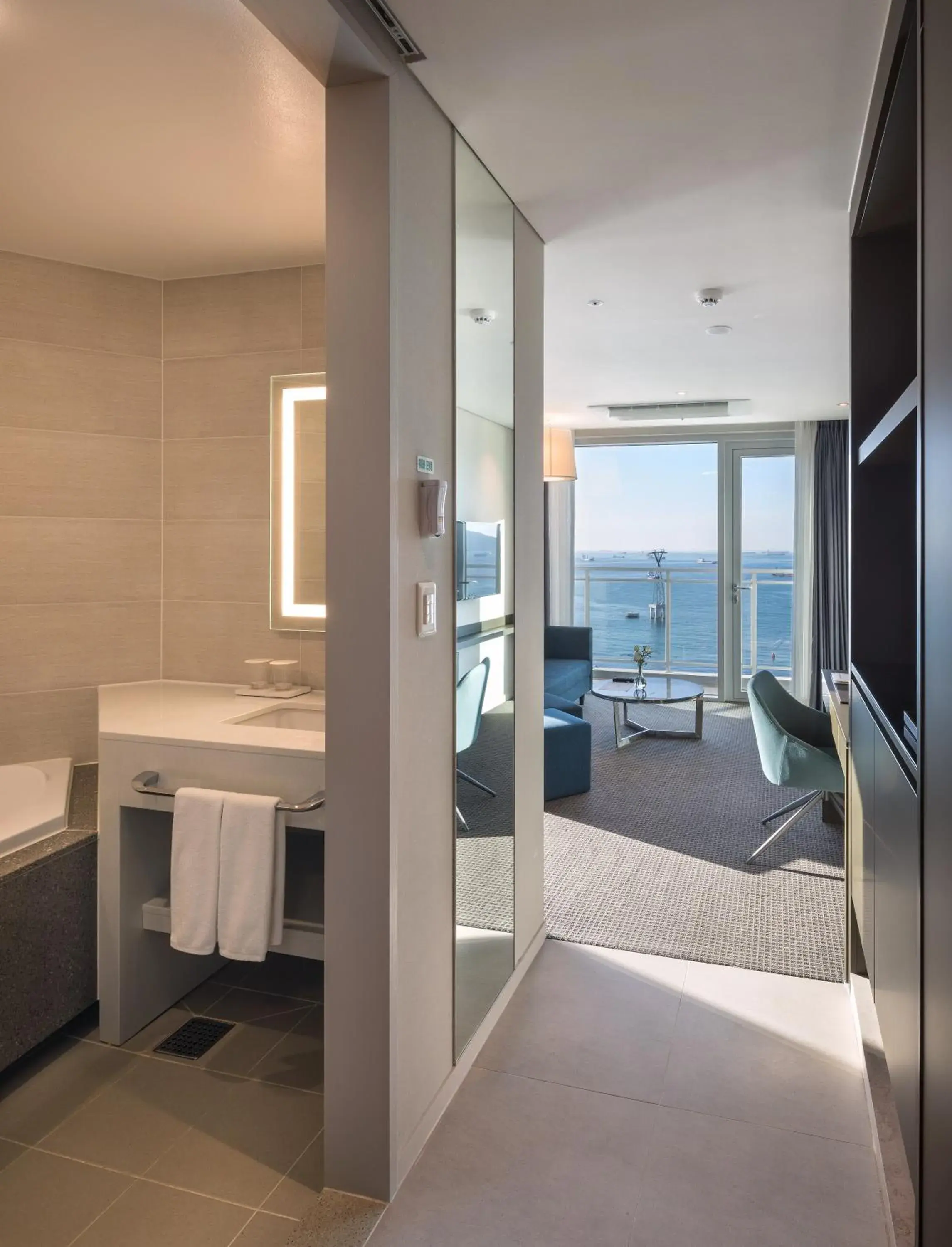 Photo of the whole room, Bed in Grab The Ocean Songdo Photo of the whole room, Bed in Grab The Ocean Songdo