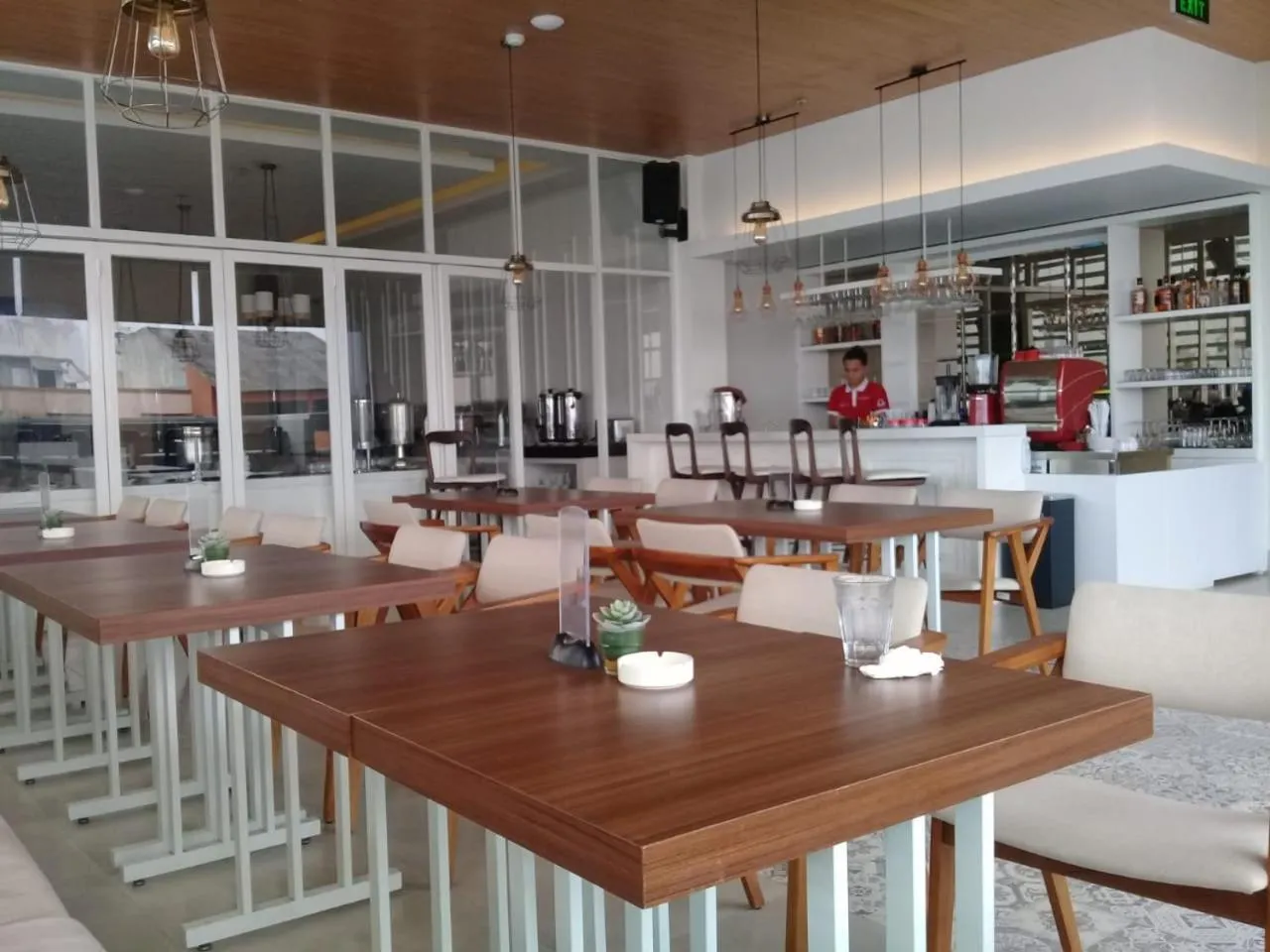 Restaurant/places to eat in Alam Hotel by Cordela