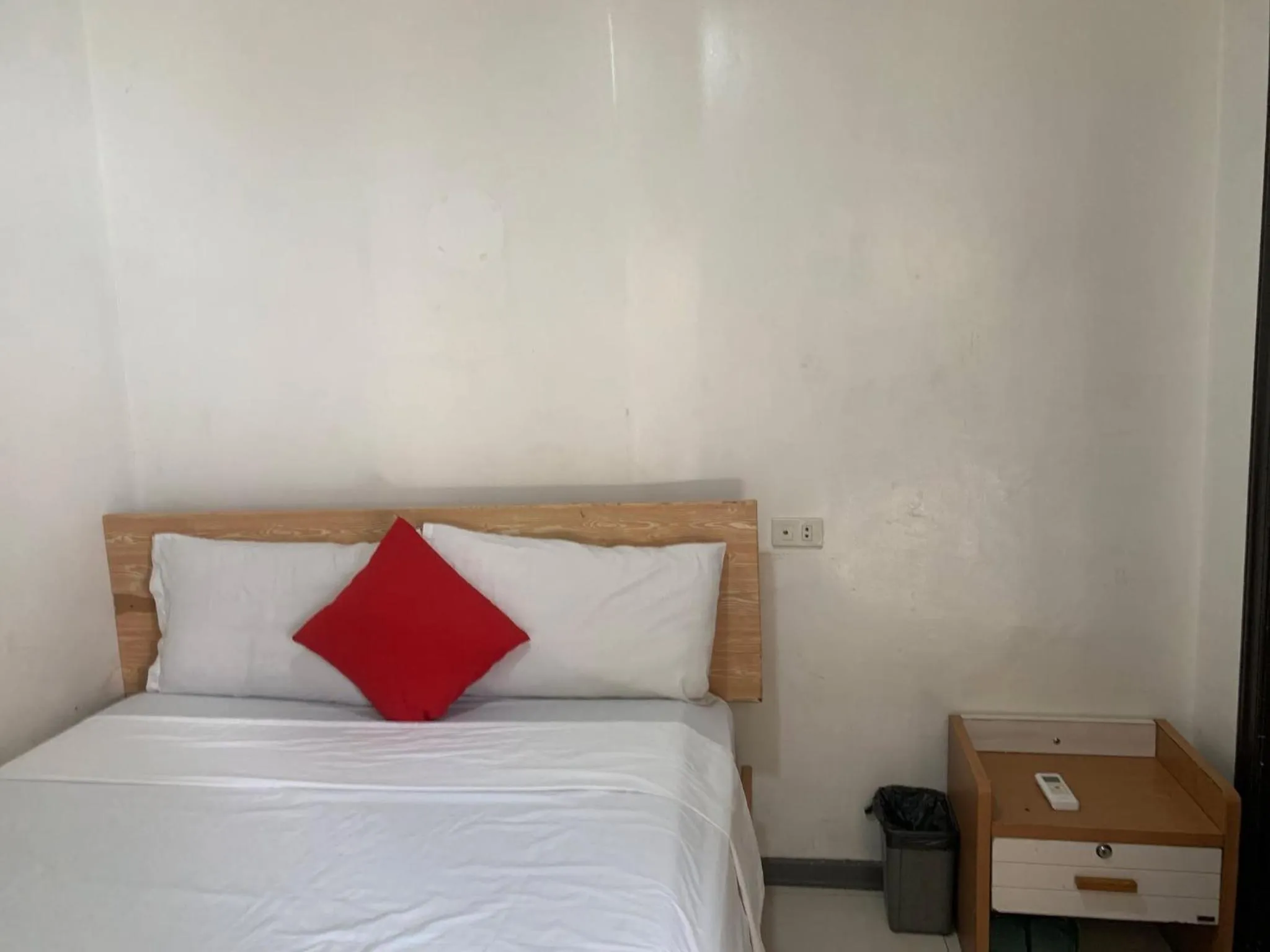 Bed in Lucky Hotel Binondo