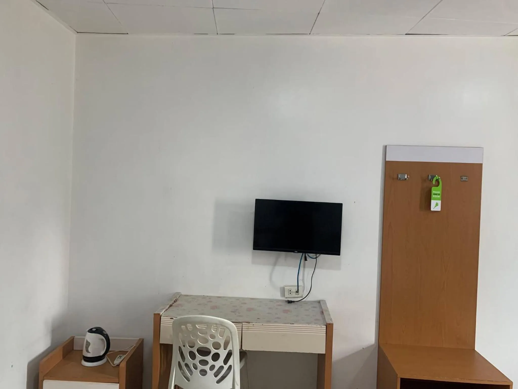 Bedroom in Lucky Hotel Binondo