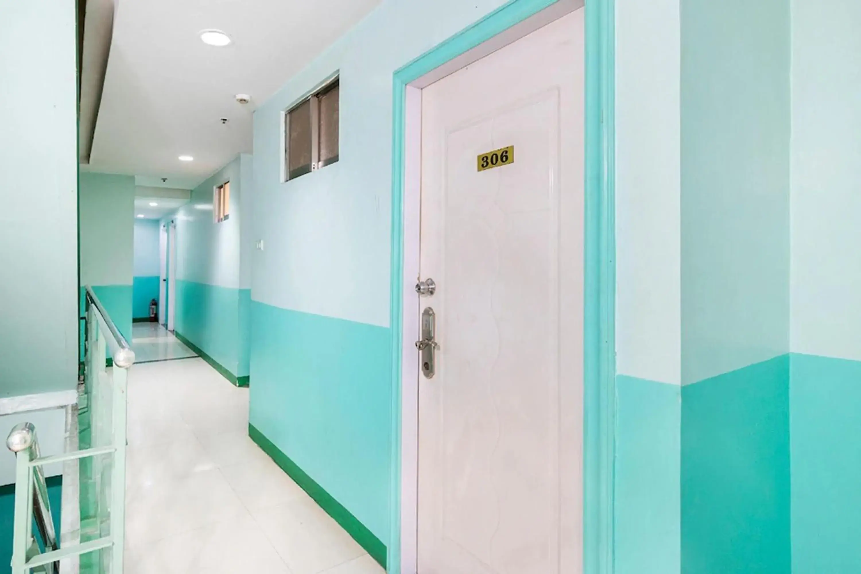 Property building in Lucky Hotel Binondo Property building in Lucky Hotel Binondo