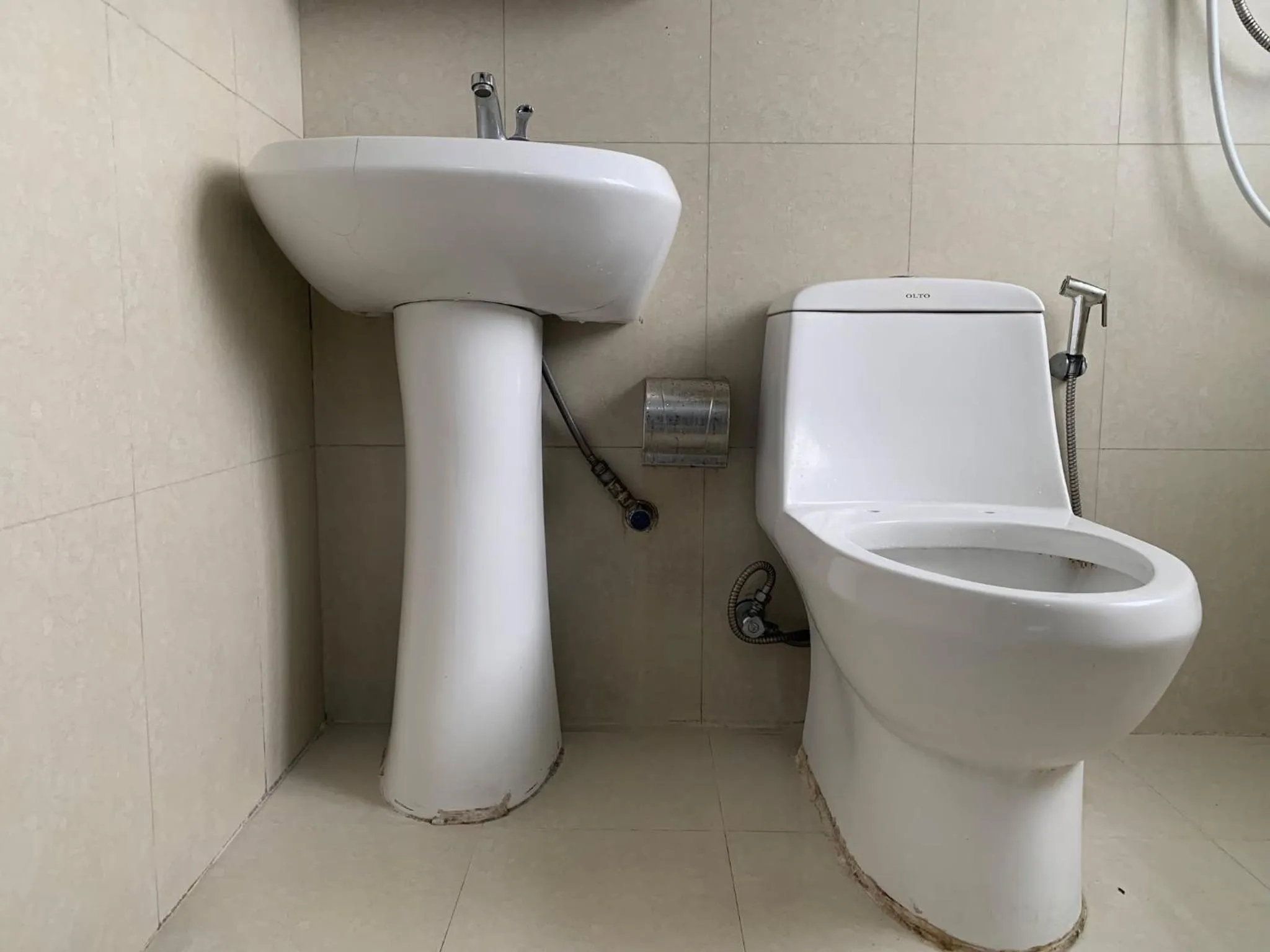 Bathroom in Lucky Hotel Binondo