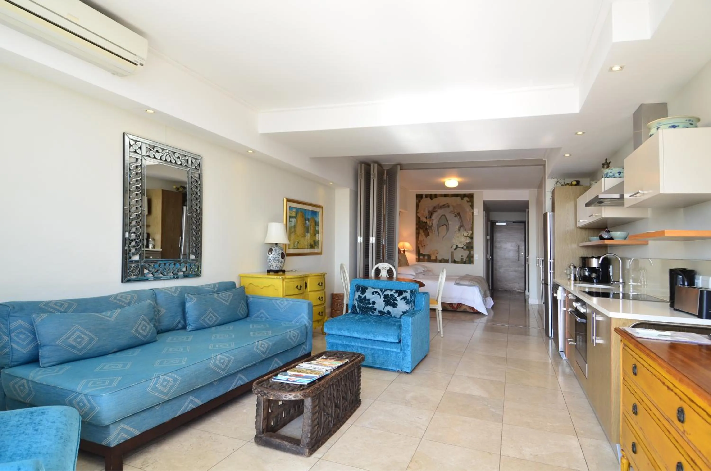 Kitchen or kitchenette in 702 Canal Quays