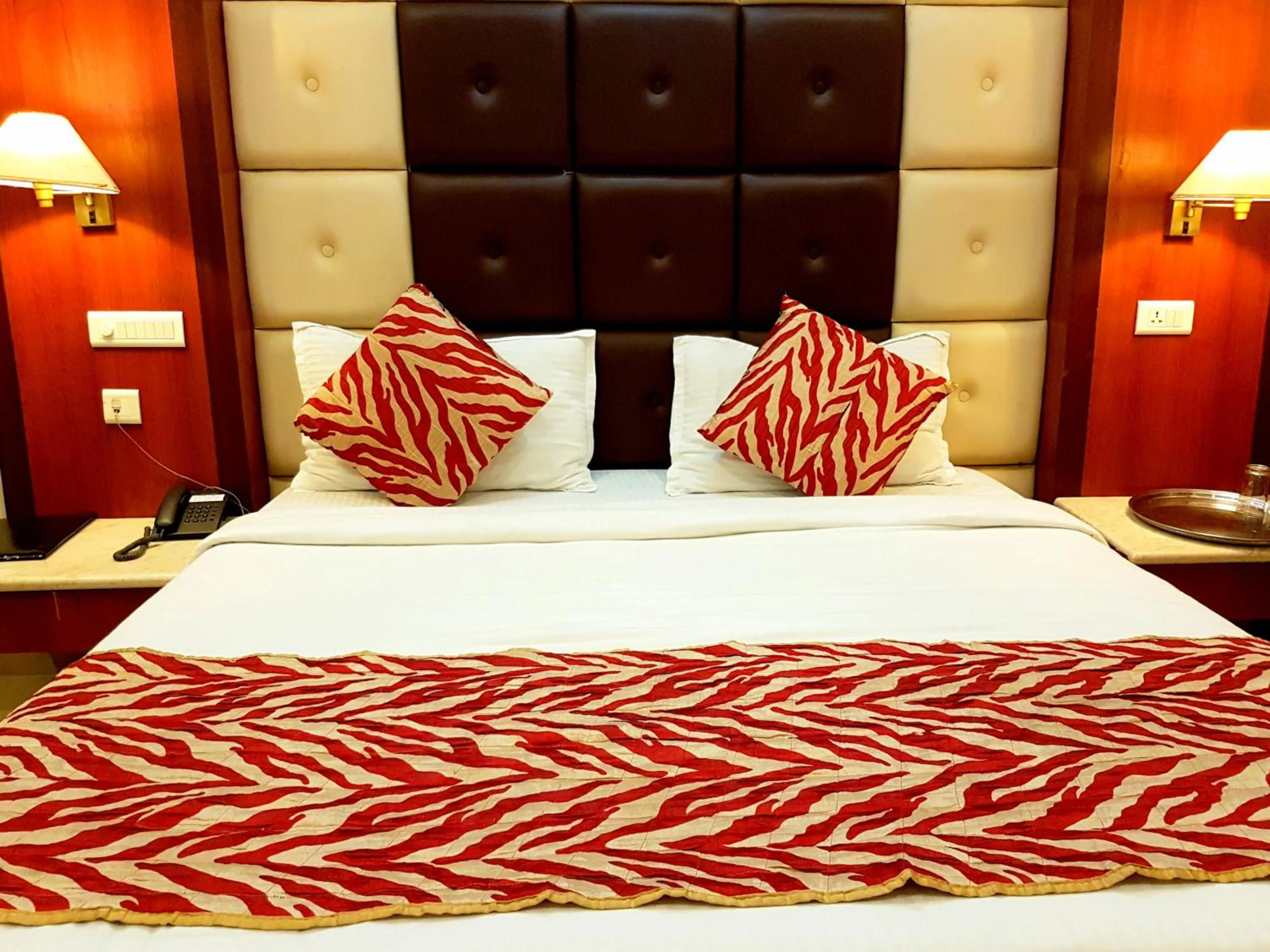 Bedroom, Bed in Hotel Sidharth