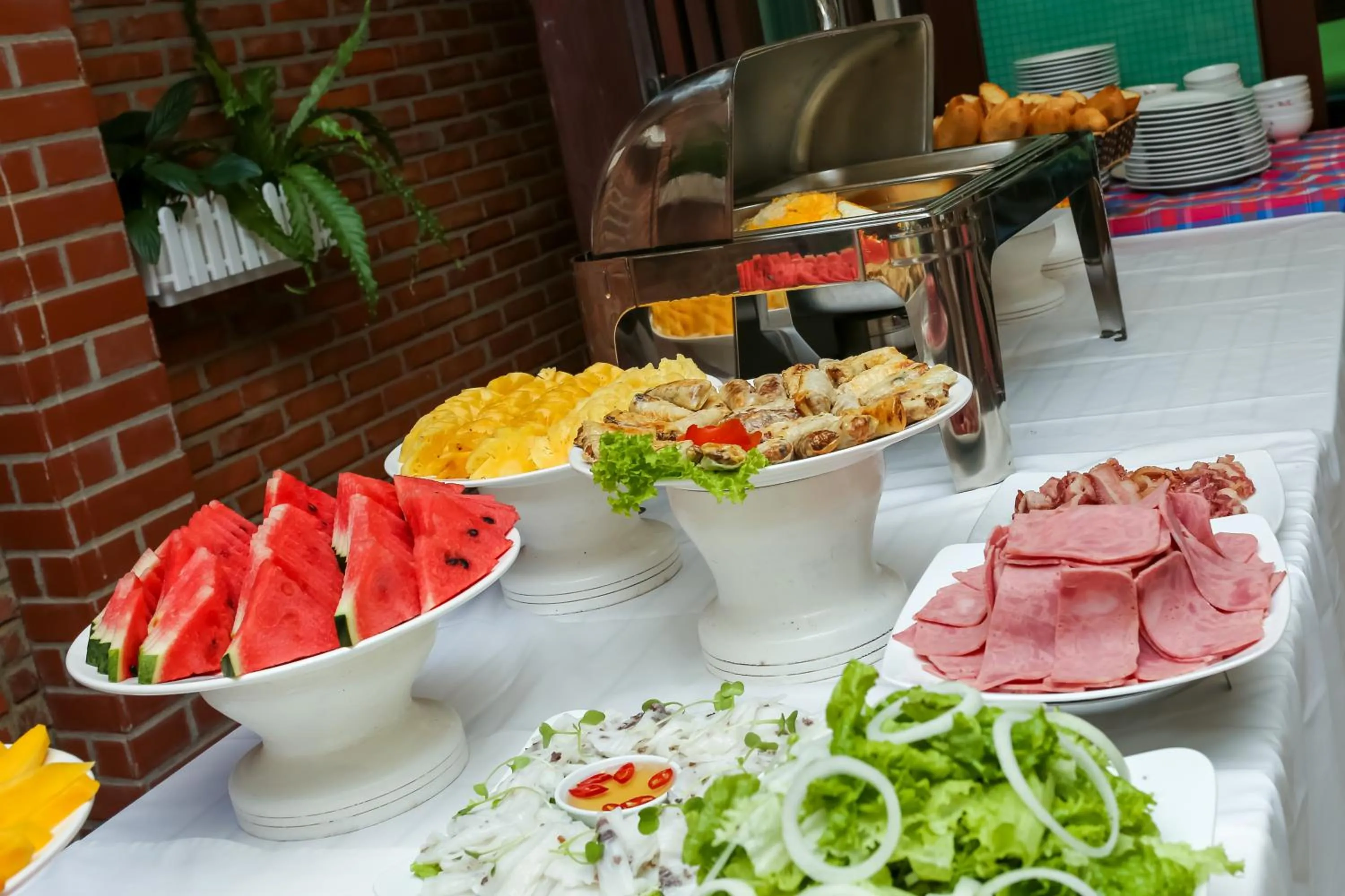 Breakfast in Golden River Hotel