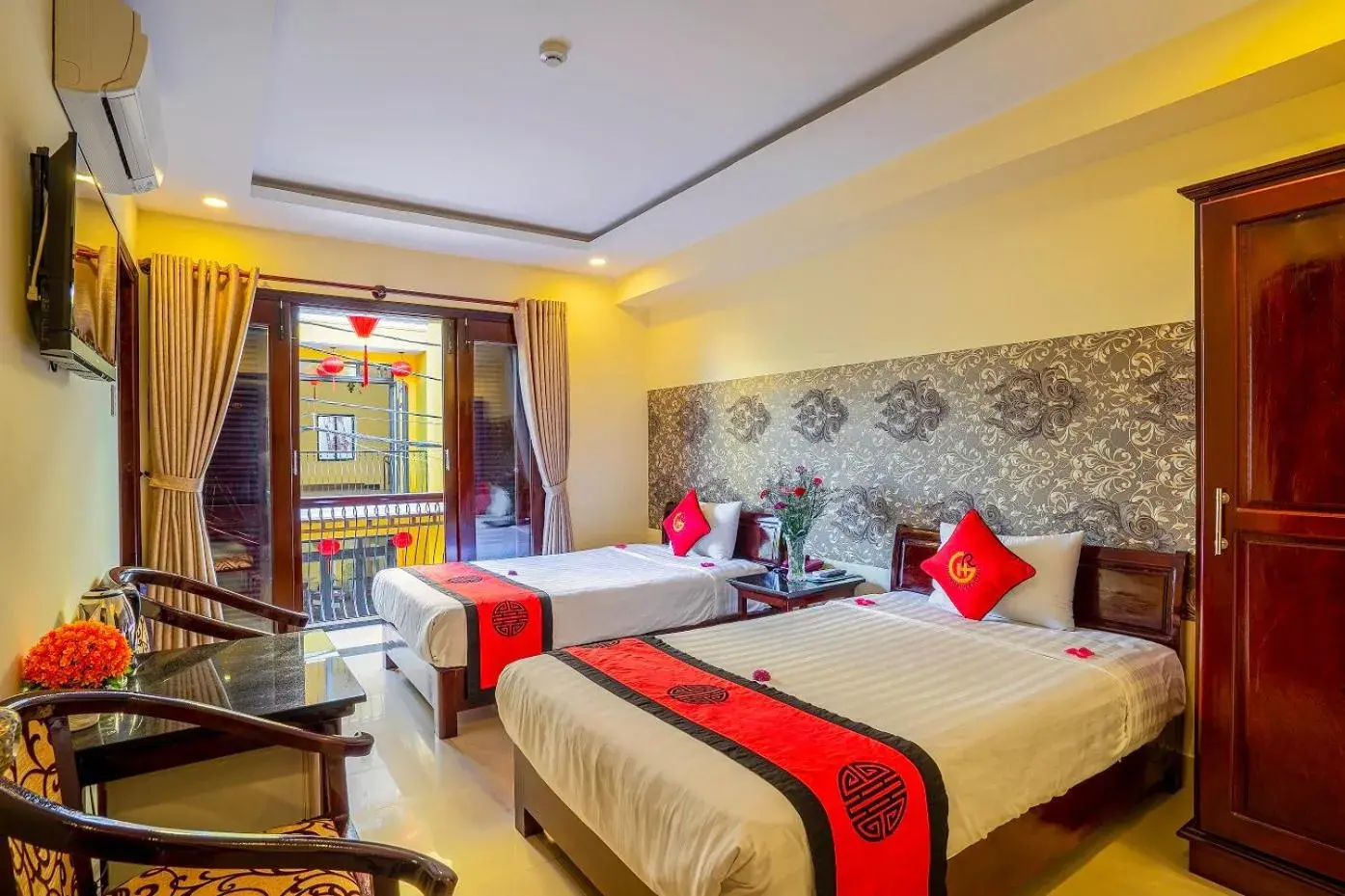 Photo of the whole room, Bed in Golden River Hotel Photo of the whole room, Bed in Golden River Hotel