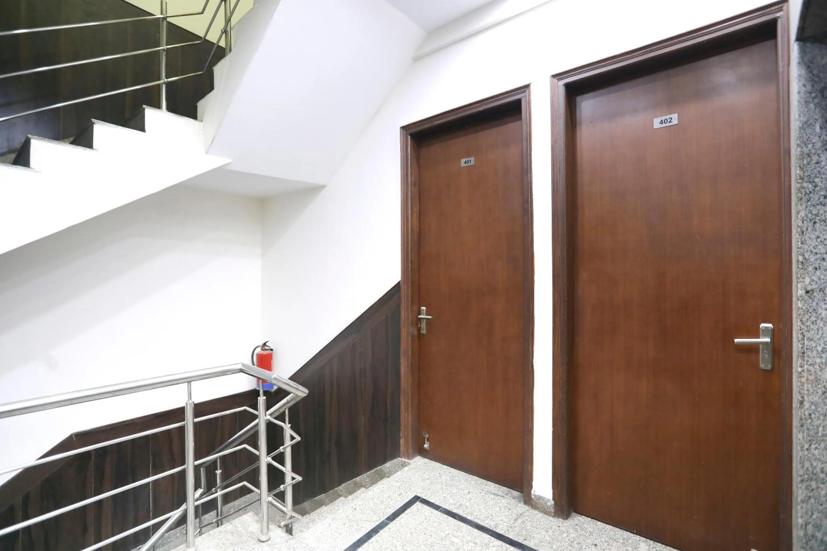 Facade/entrance in Hotel O Sanfot