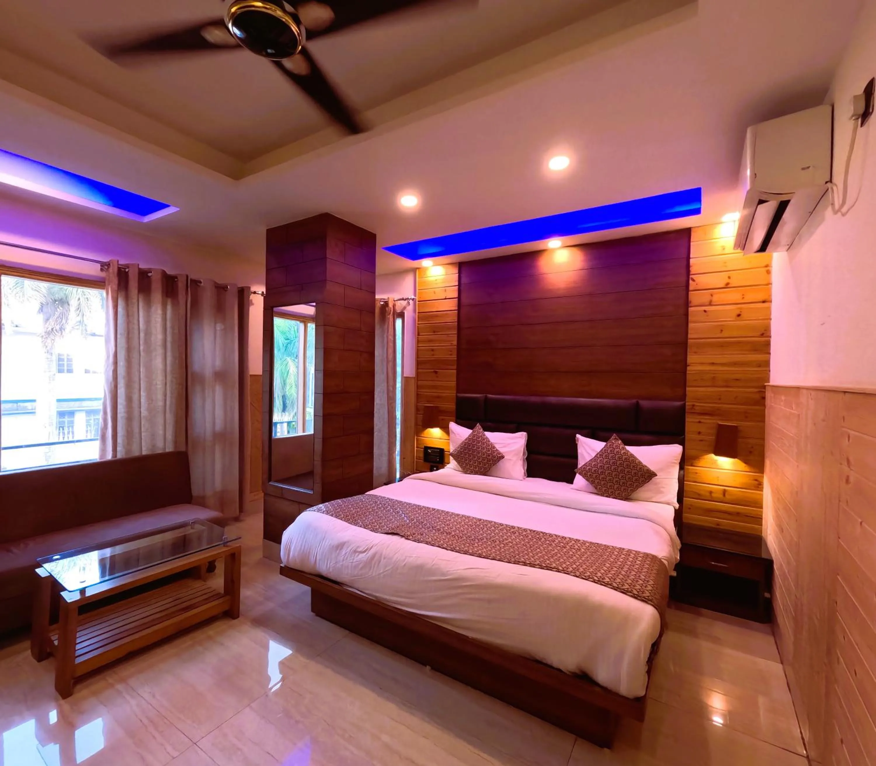 Bed in Hotel Skyking