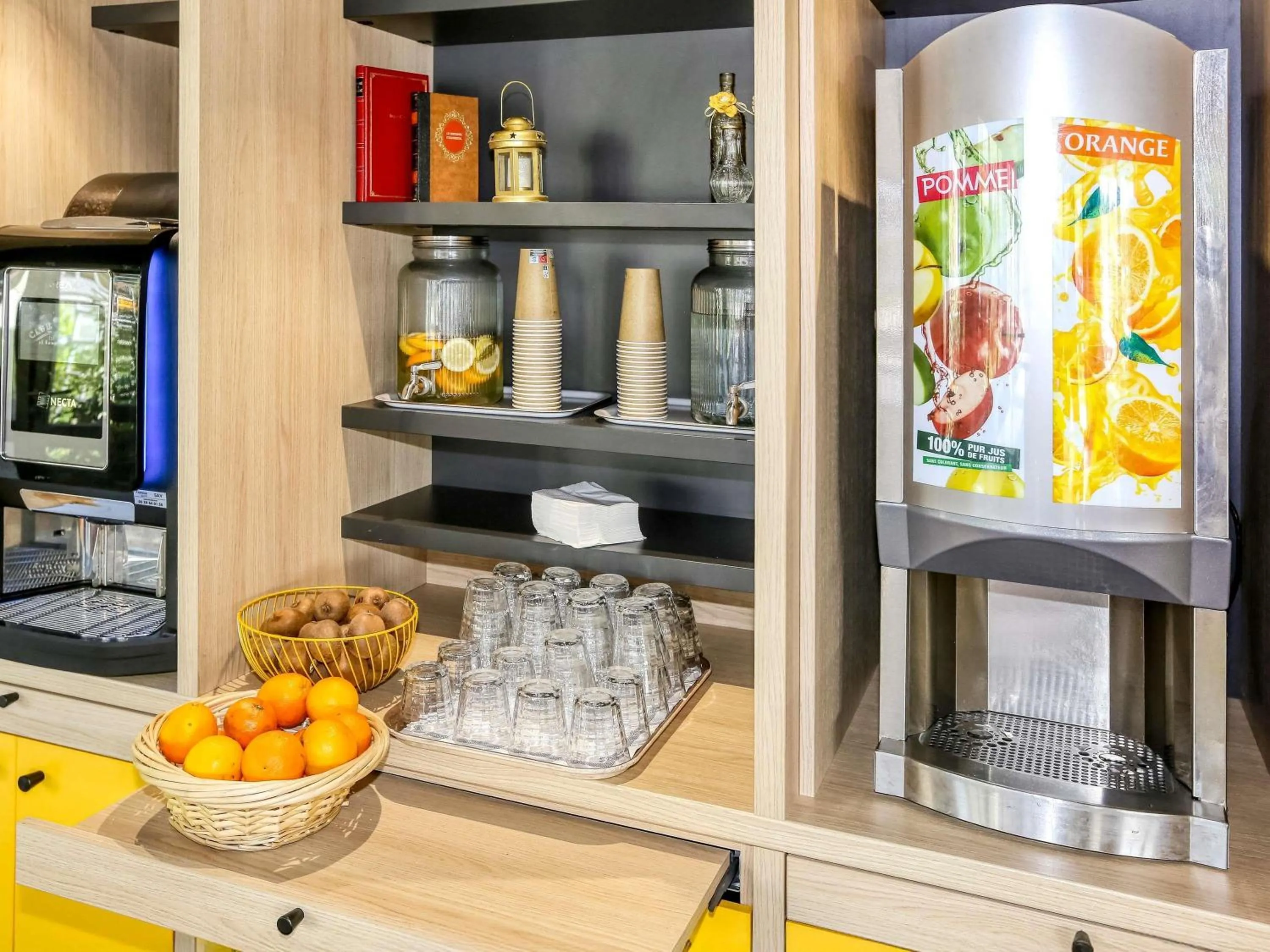 Breakfast in ibis Biarritz Anglet Aéroport