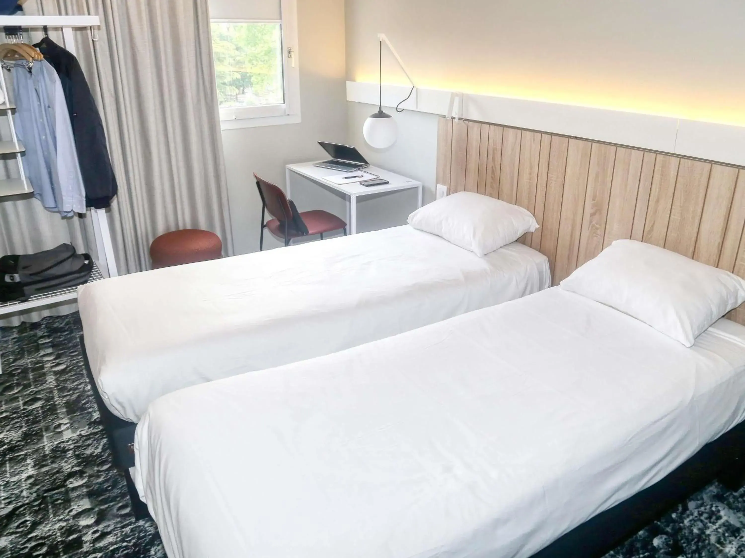Bedroom, Bed in ibis Biarritz Anglet Aéroport Bedroom, Bed in ibis Biarritz Anglet Aéroport