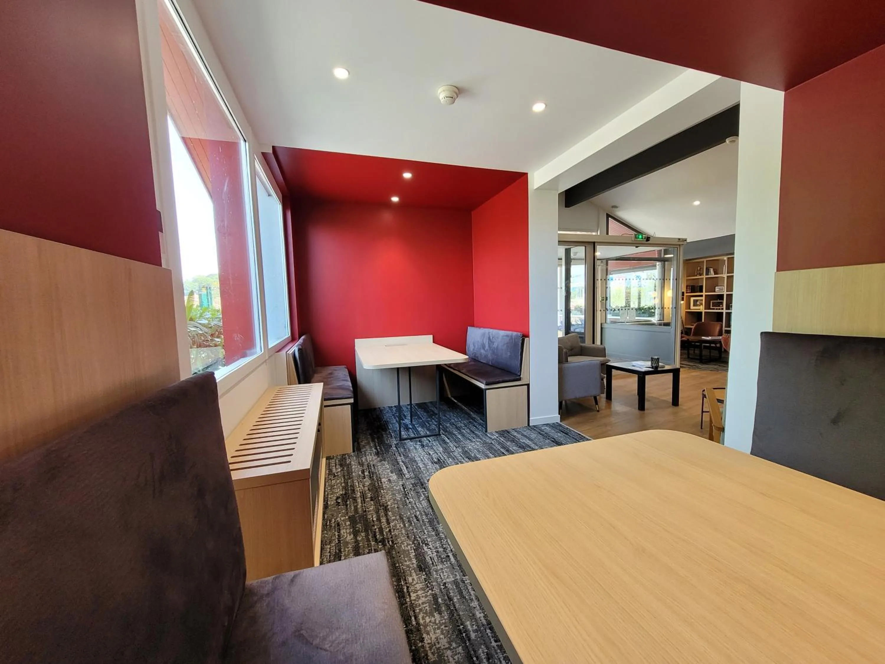 Seating area in ibis Biarritz Anglet Aéroport