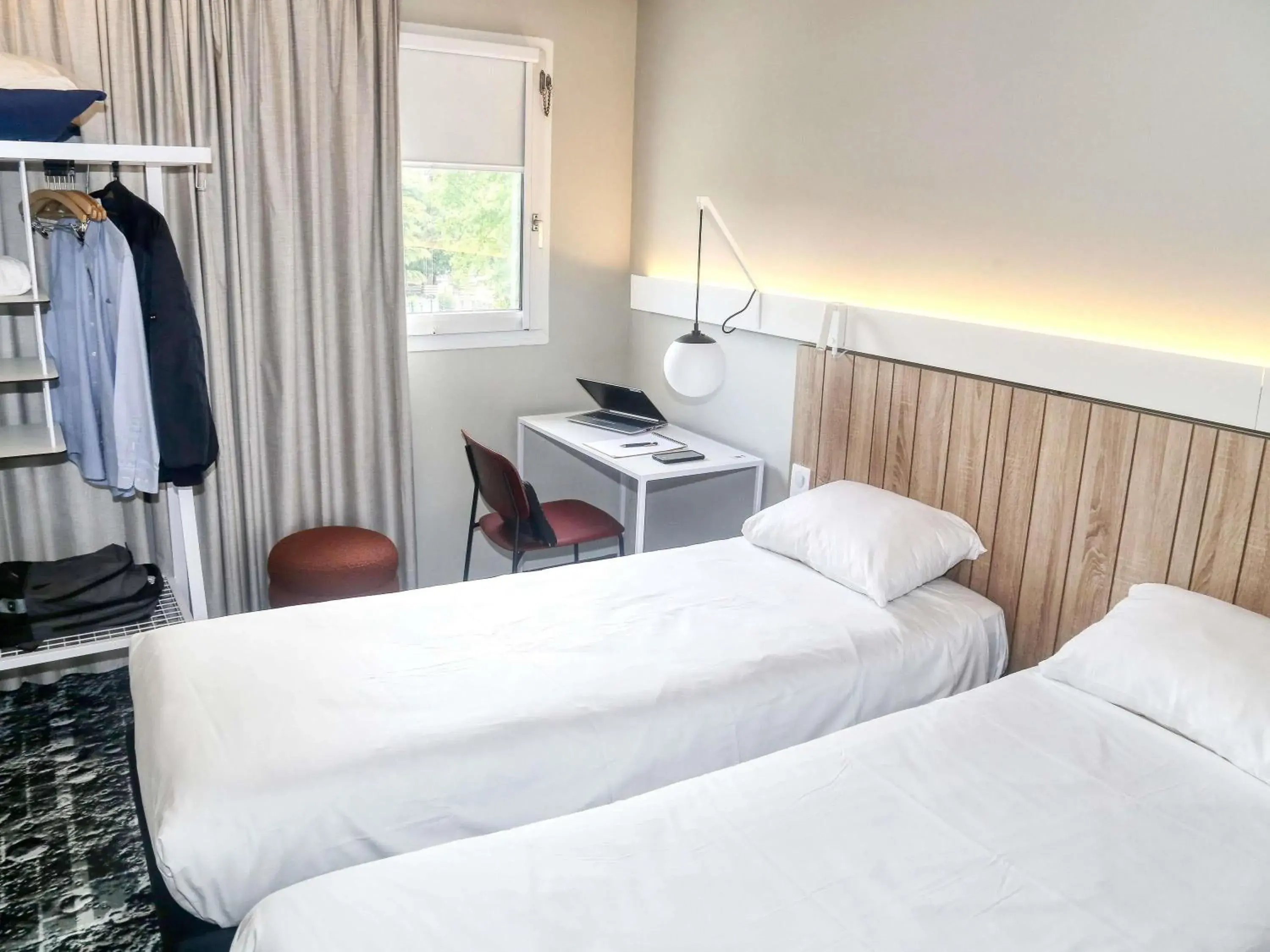 Bedroom, Bed in ibis Biarritz Anglet Aéroport Bedroom, Bed in ibis Biarritz Anglet Aéroport