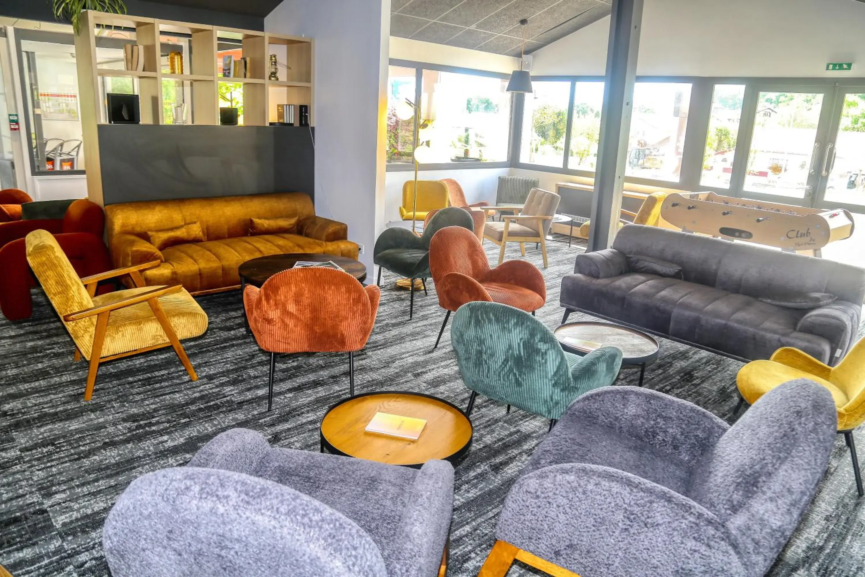 Lounge or bar in ibis Biarritz Anglet Aéroport Lounge or bar in ibis Biarritz Anglet Aéroport