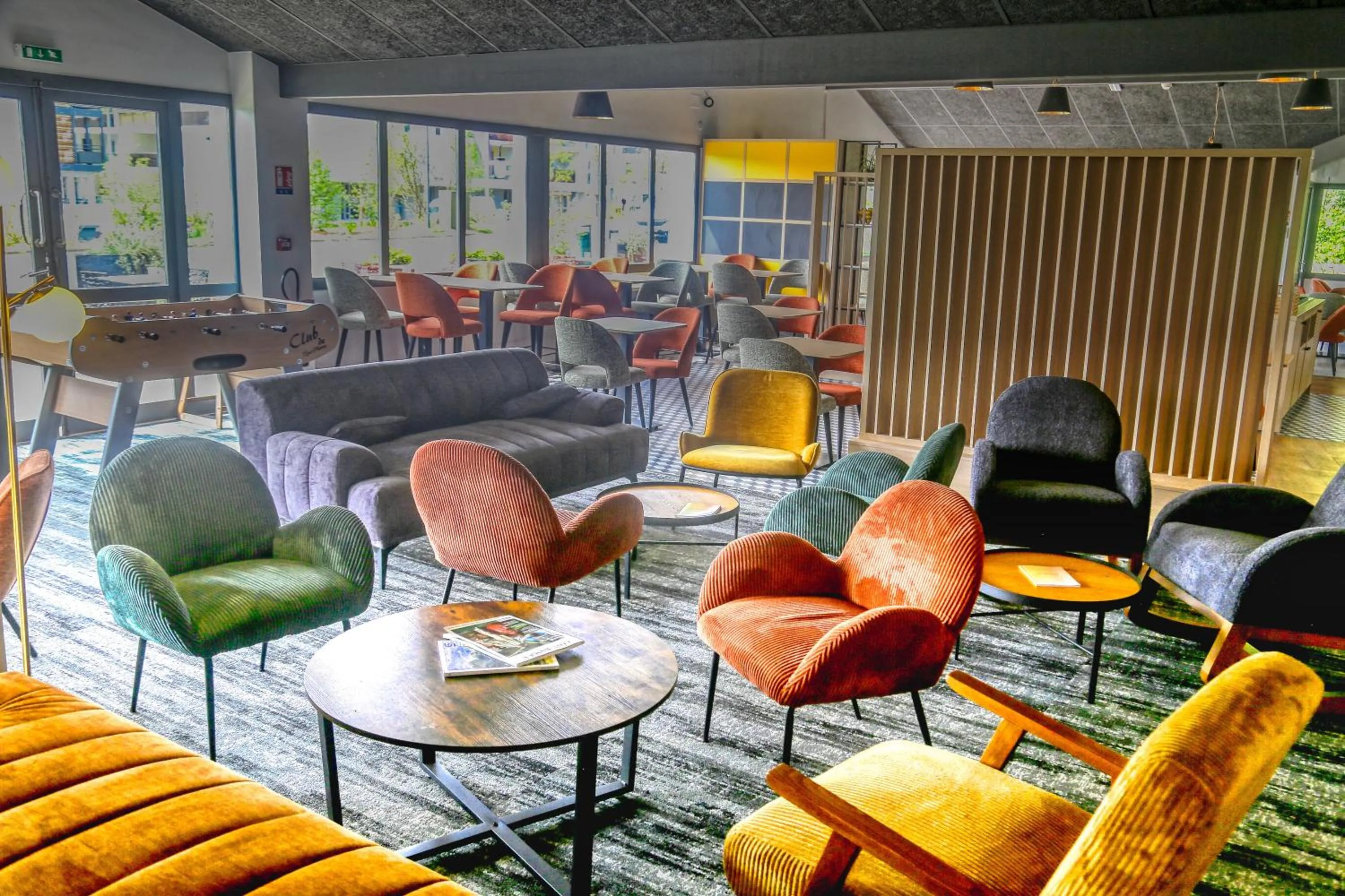 Lounge or bar in ibis Biarritz Anglet Aéroport