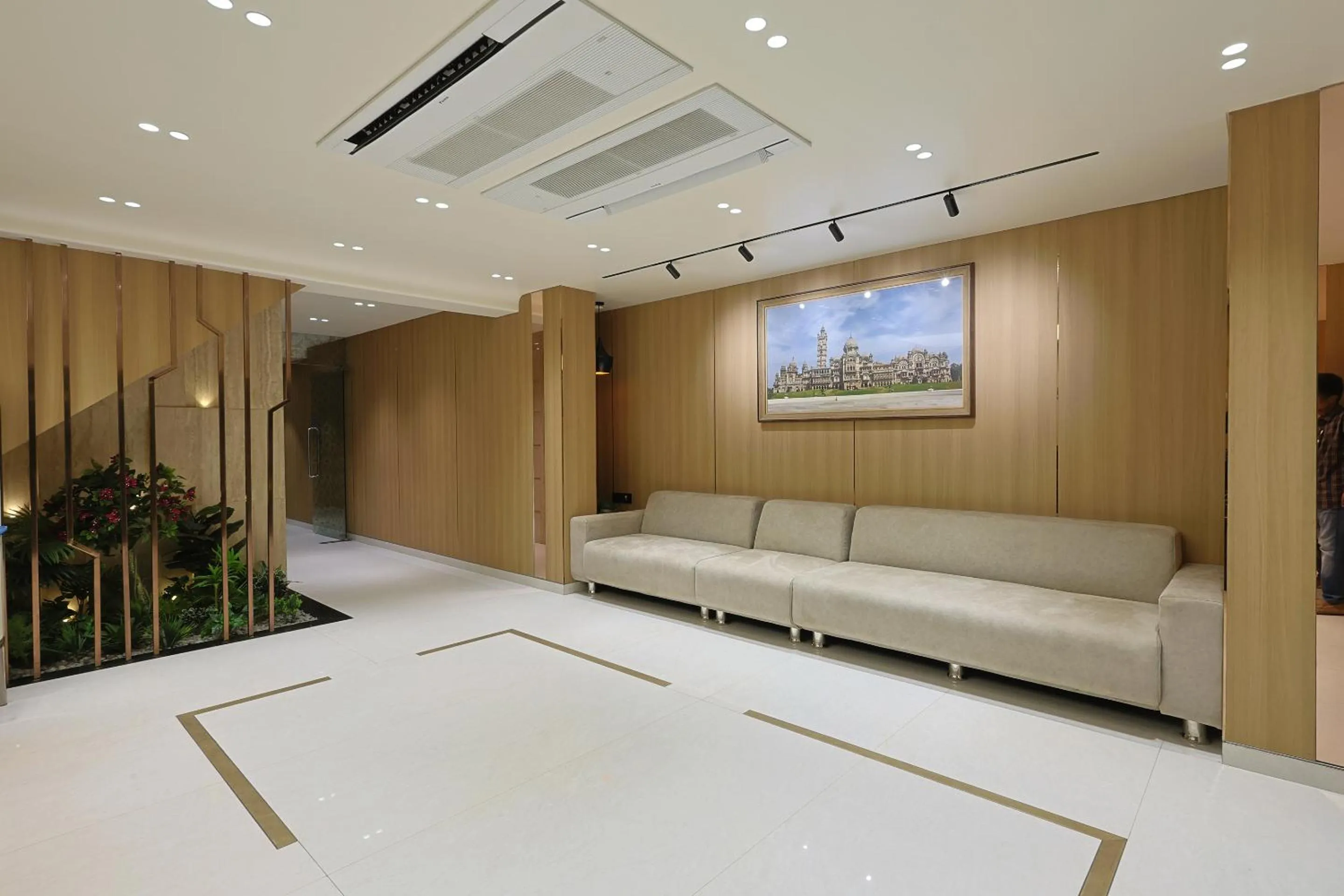 Lobby or reception, Bed in The Ambassador