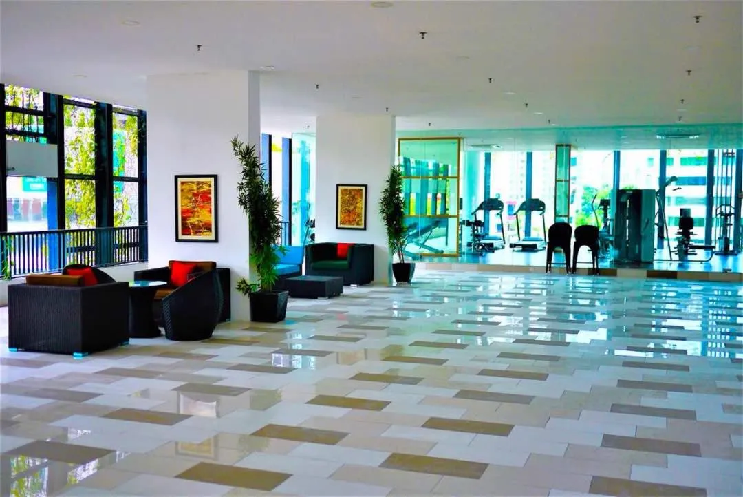 Seaview Landmark Studio Homestay at Gurney 无敌海景套房