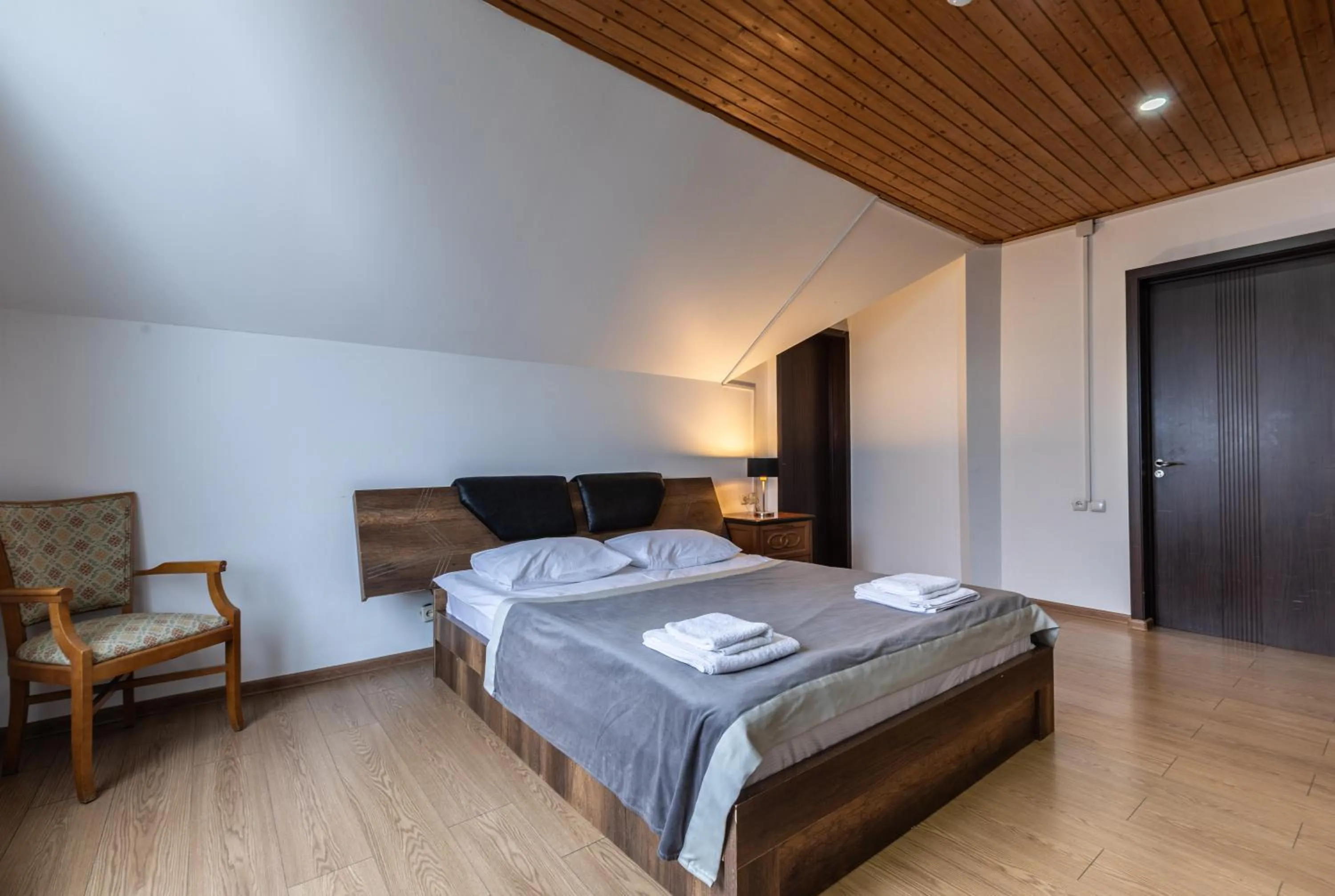 Photo of the whole room, Bed in Hotel Chubu