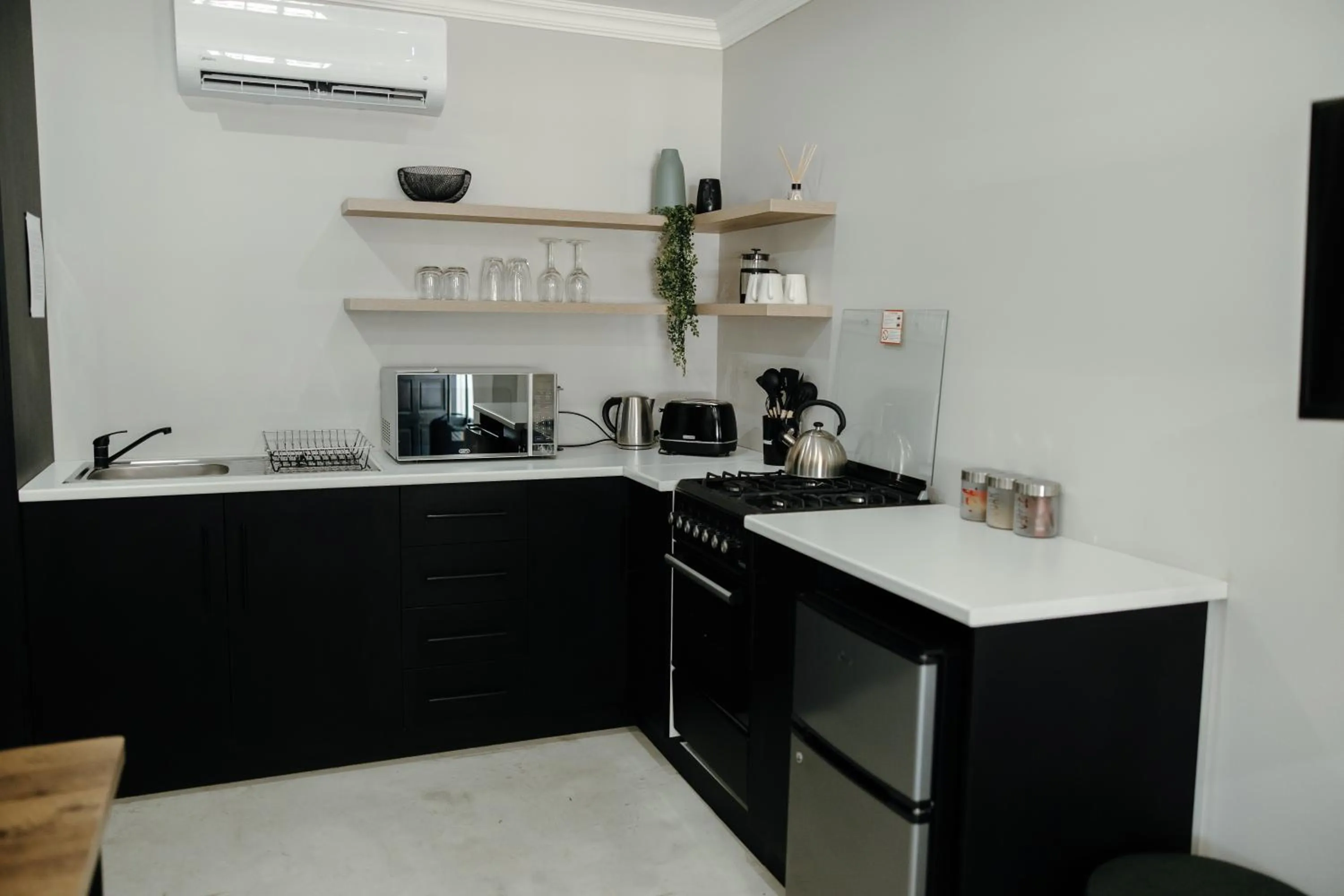 Kitchen or kitchenette in Uitsig Boutique Hotel