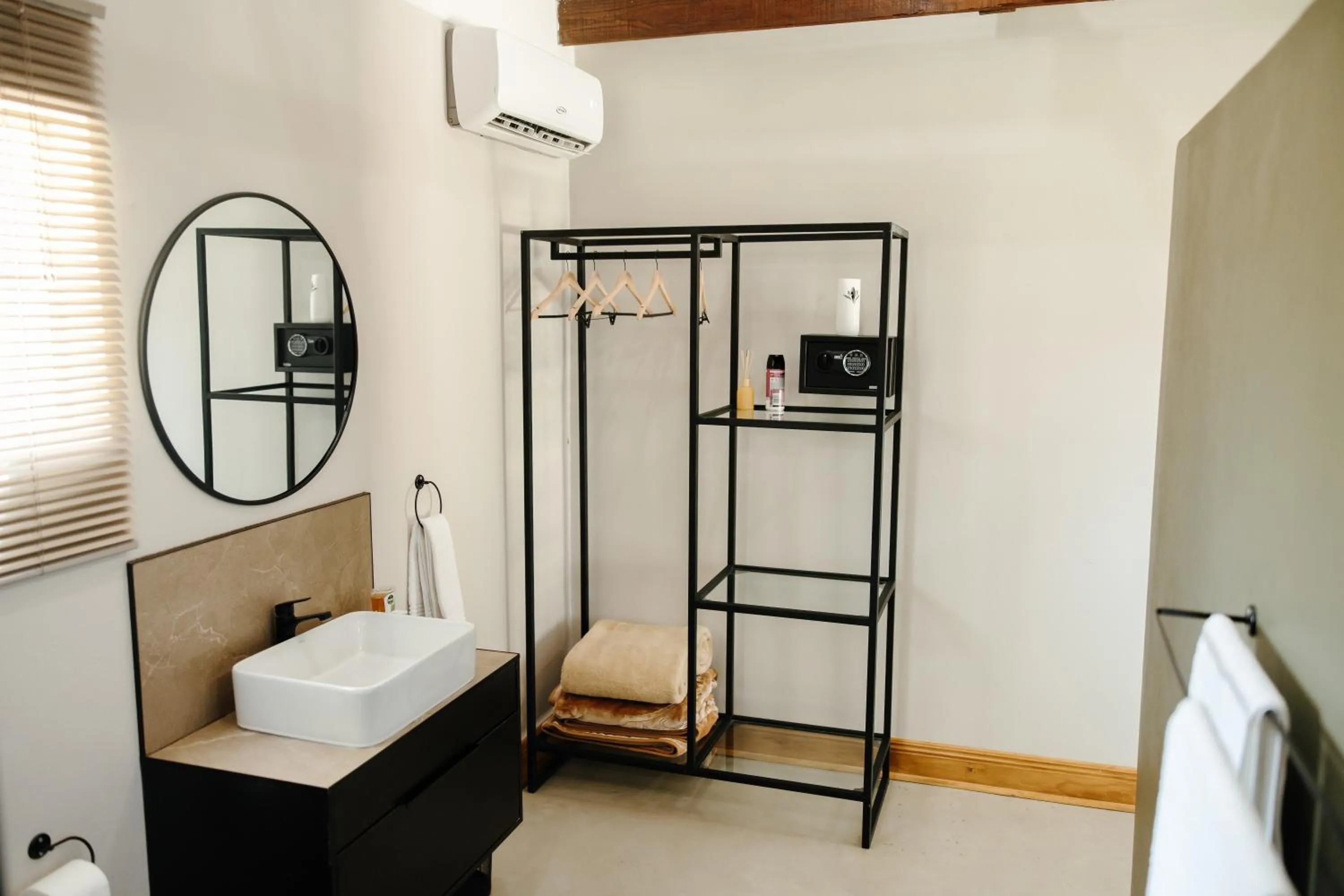 Bathroom, Bed in Uitsig Boutique Hotel