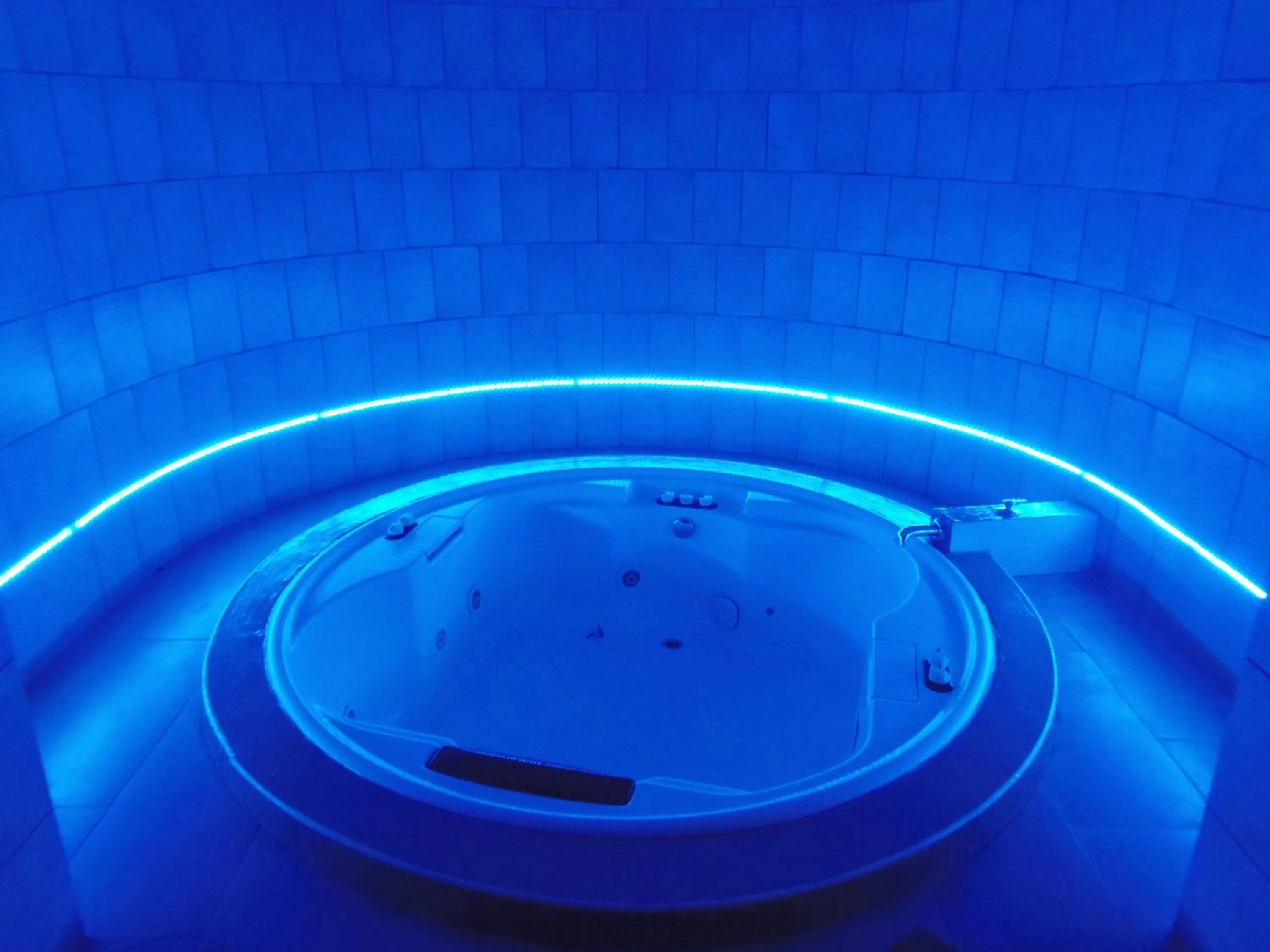 Hot Tub in Villa Cinque Pini