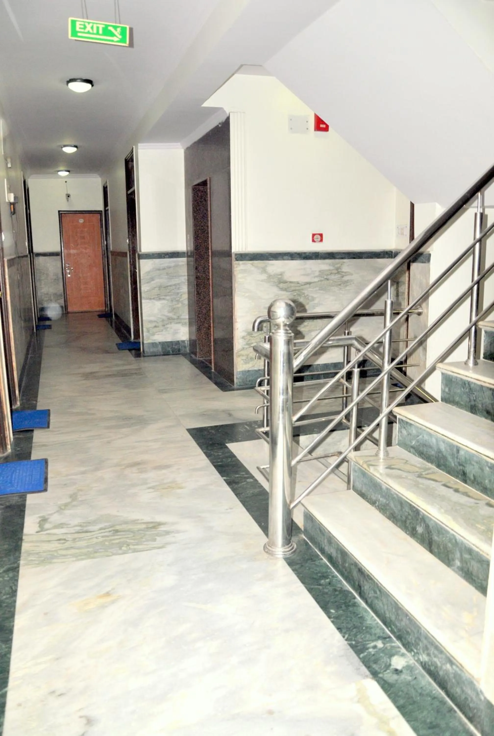 Area and facilities in Cottage Ganga Inn